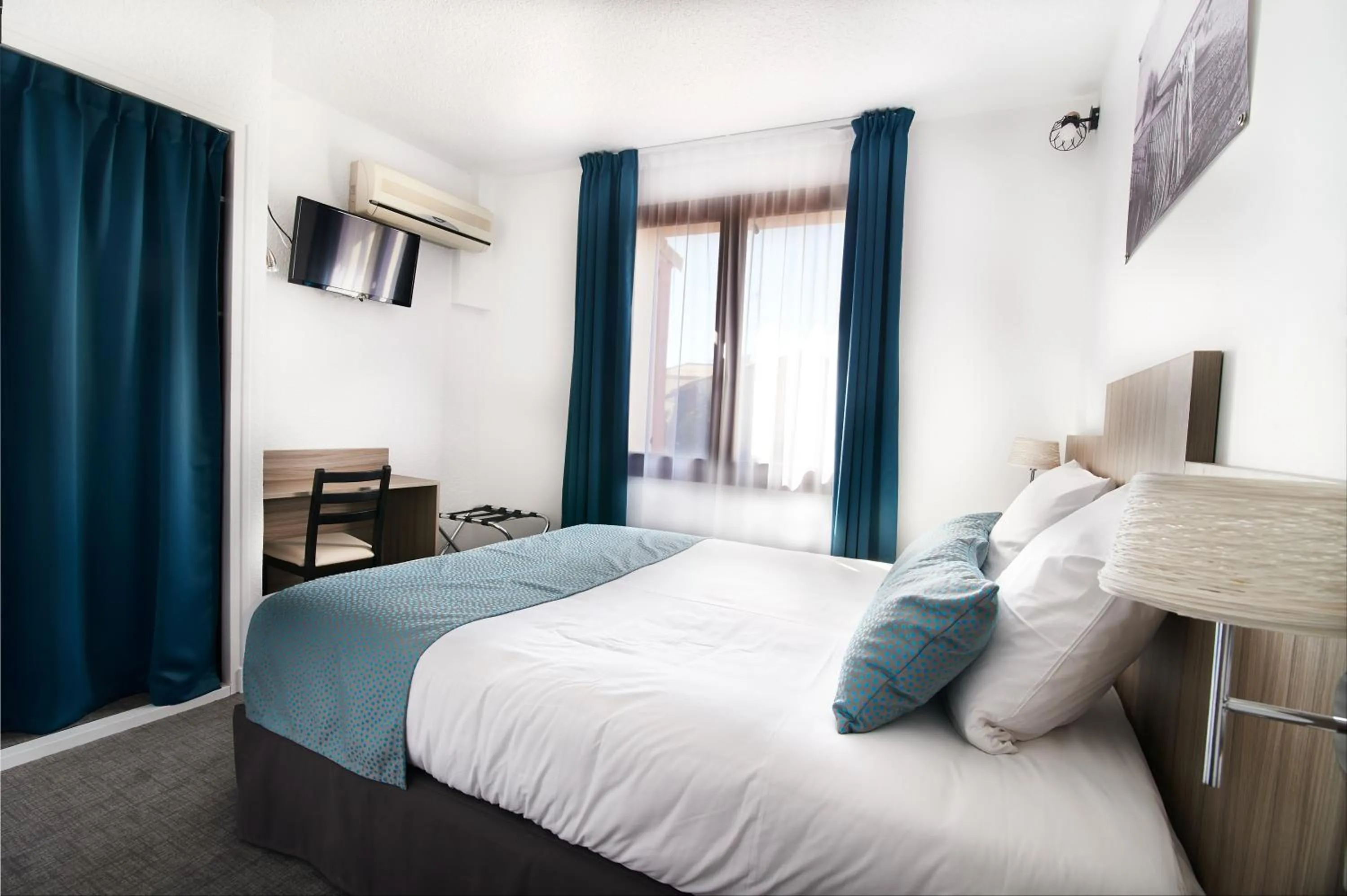 Double or Twin Room in Maison des Croisades