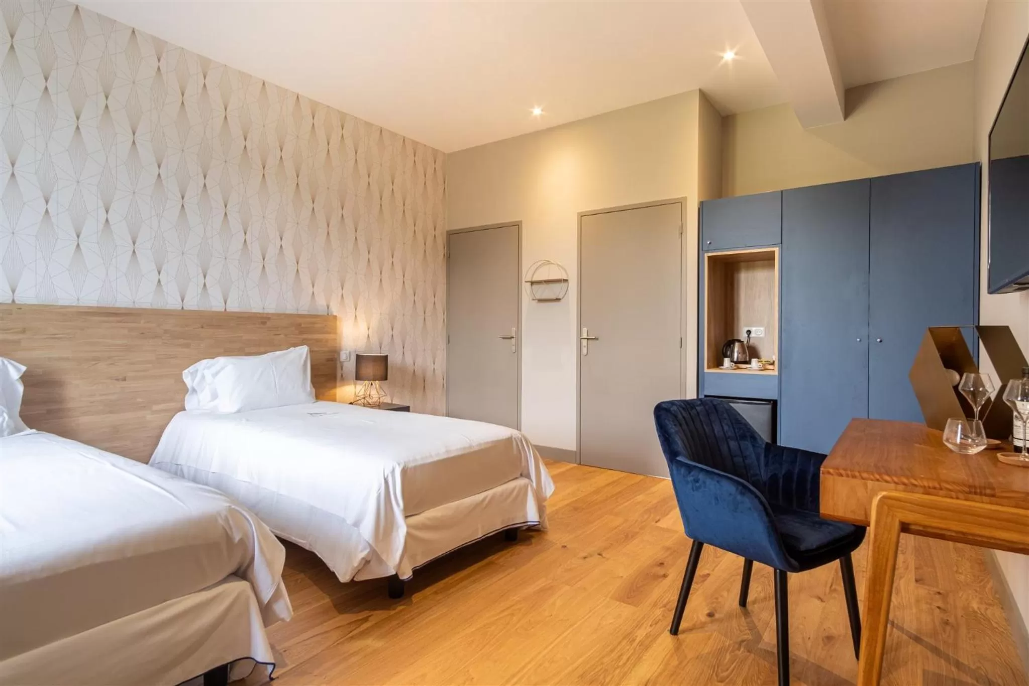 Small Twin Room in Chambres d'hôtes du Château de Seguin