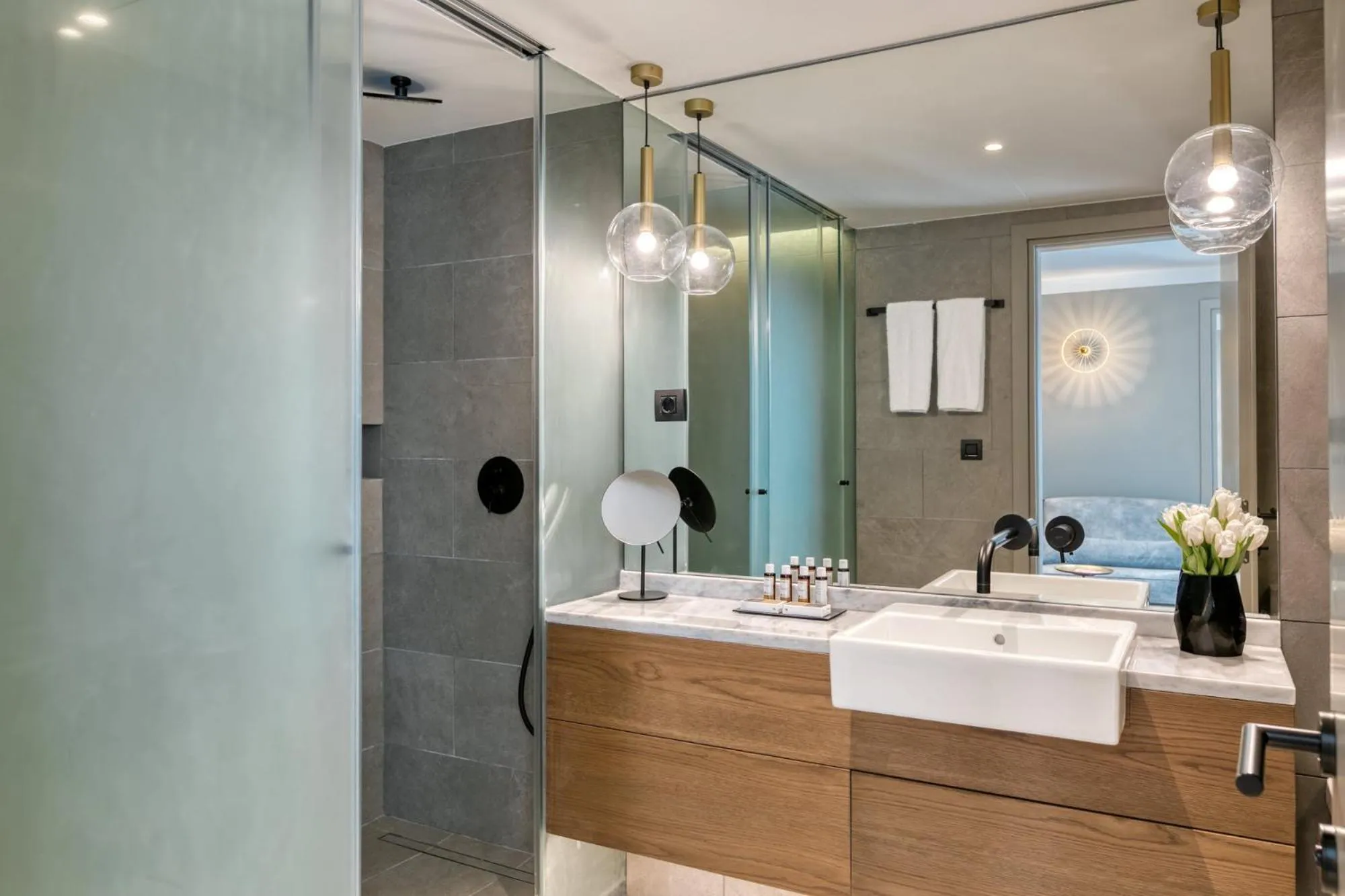 Bathroom in Blend Hotel