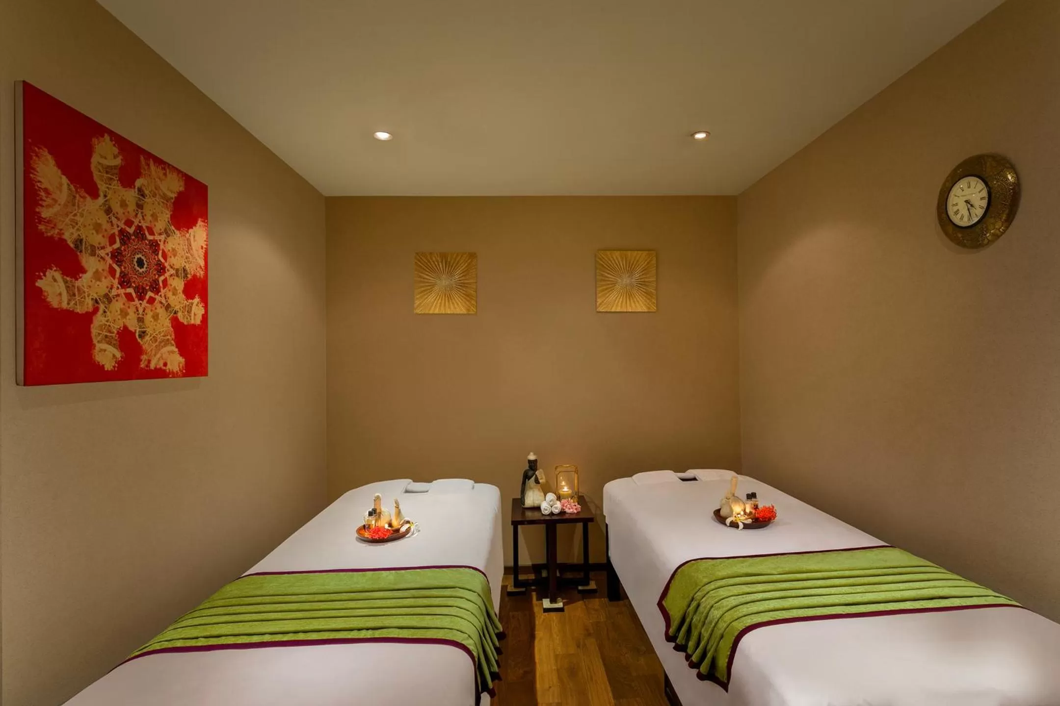 Spa and wellness centre/facilities, Bed in Novotel Ahmedabad