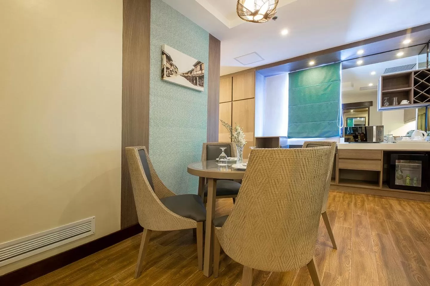 Dining area in Maayo Hotel