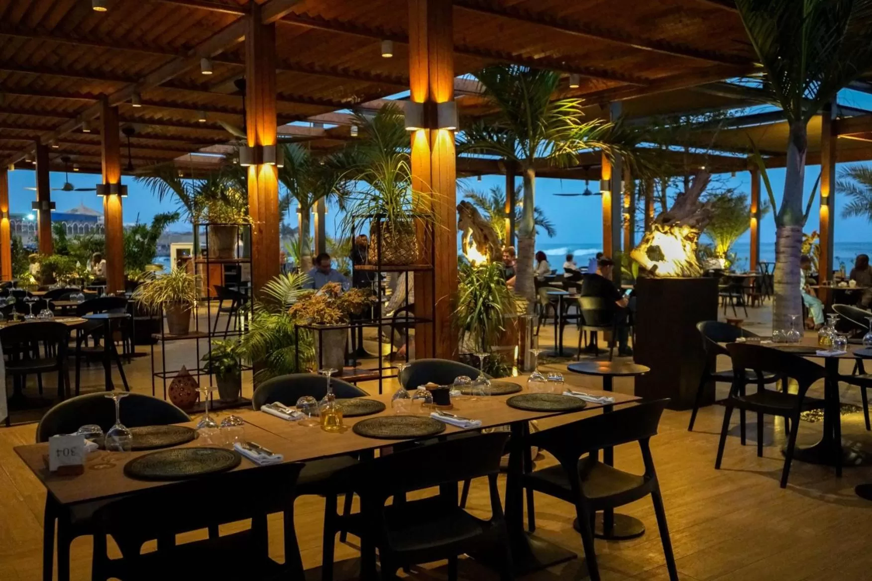 Restaurant/places to eat in Terrou-Bi