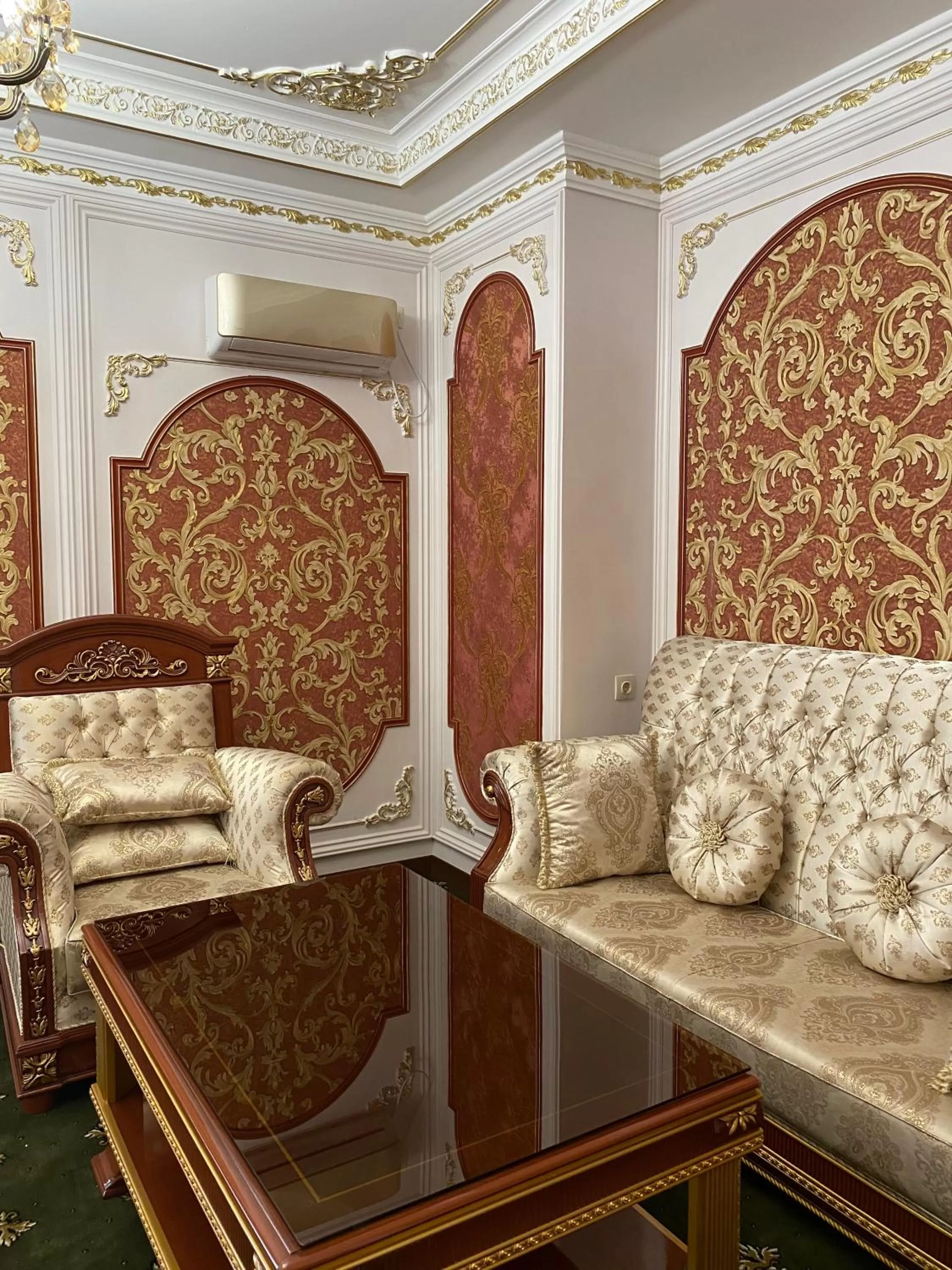 Living room, Seating Area in Lion Hotel