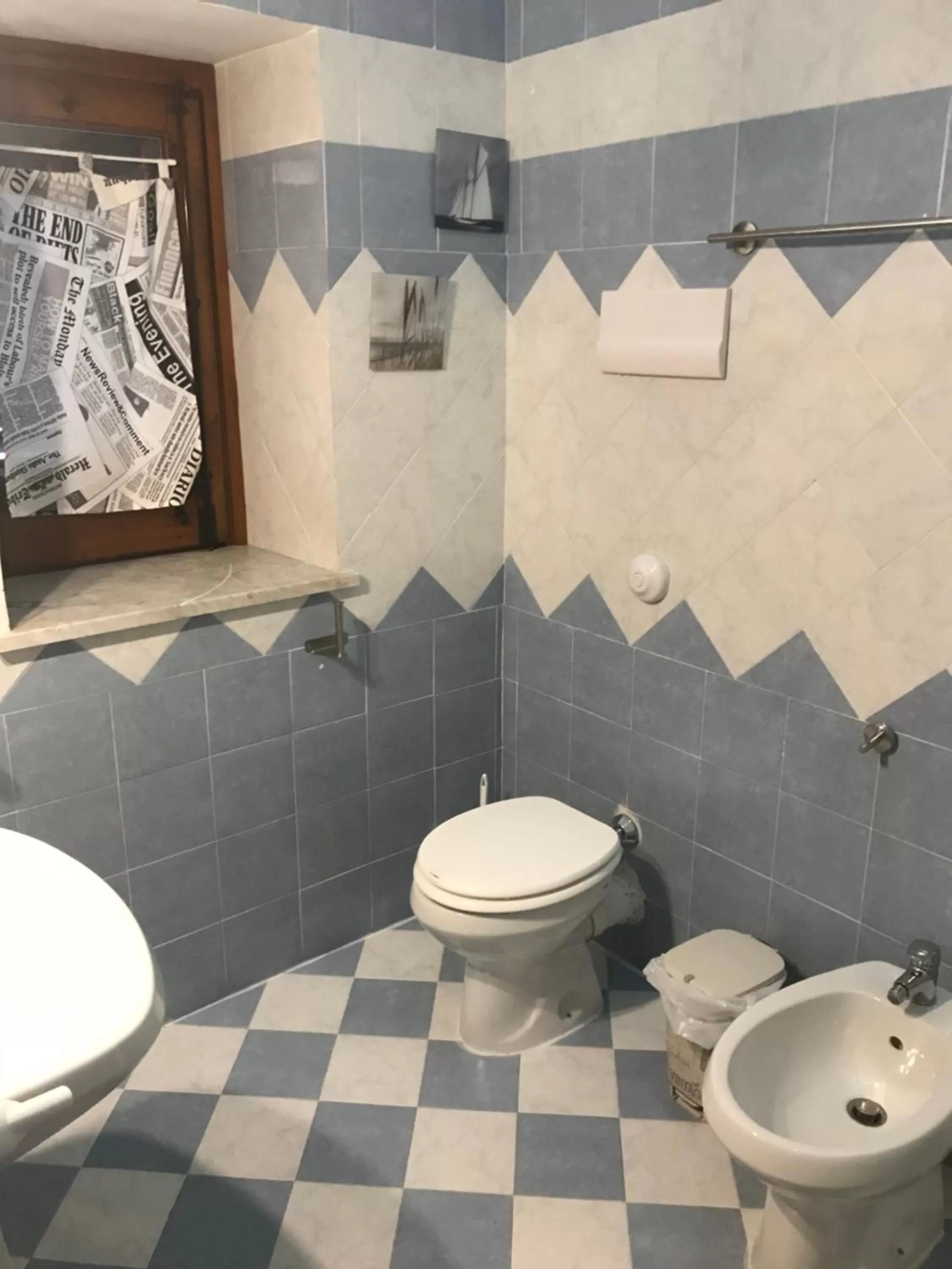 Toilet in Nostra casa rooms