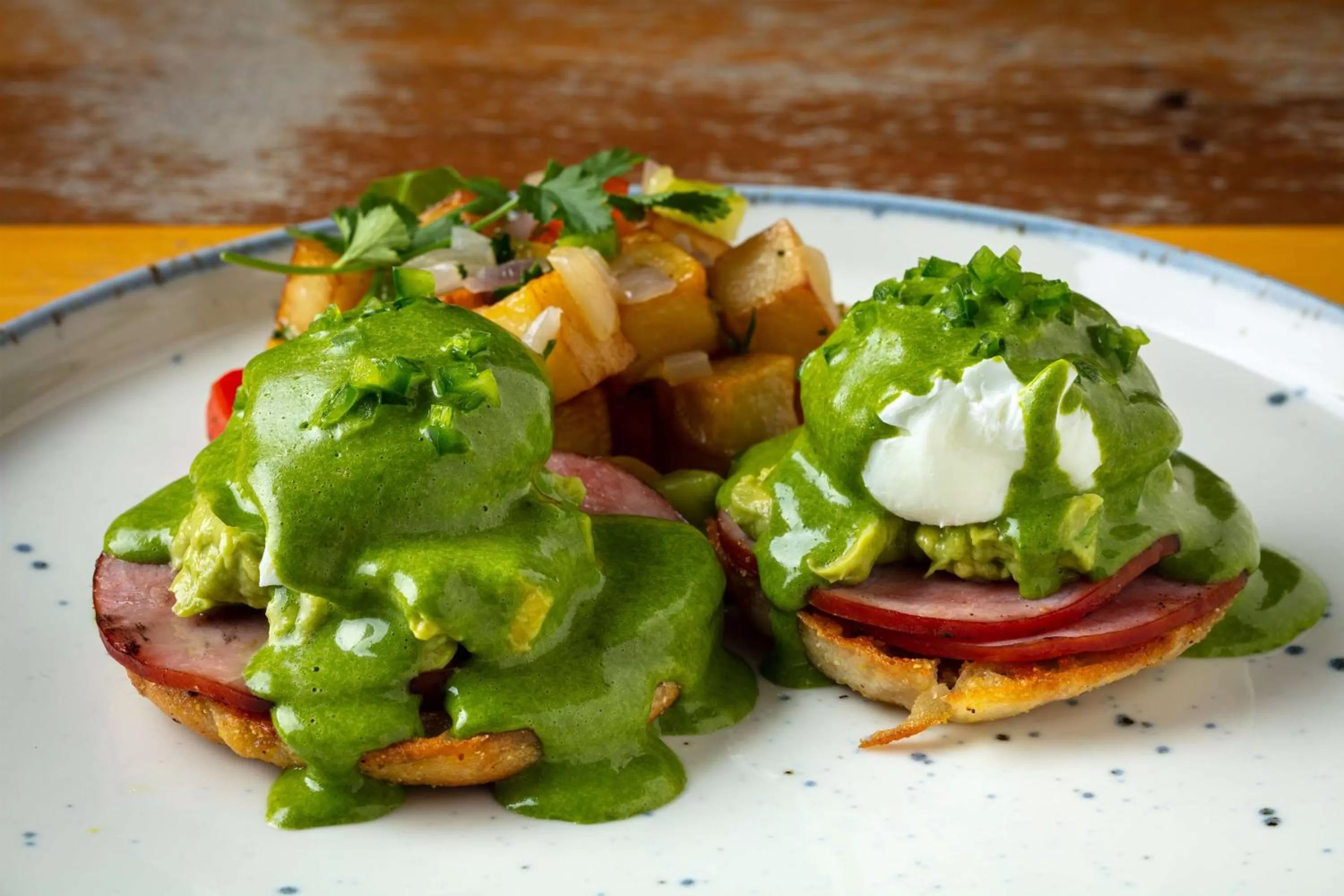 Restaurant/places to eat in The Waterfront Beach Resort, A Hilton Hotel