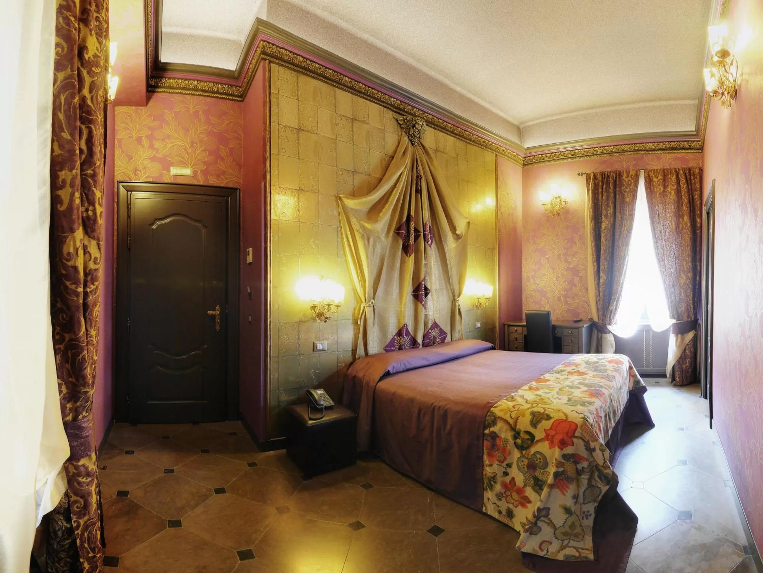 Photo of the whole room, Bed in Antica Dimora Delle Cinque Lune