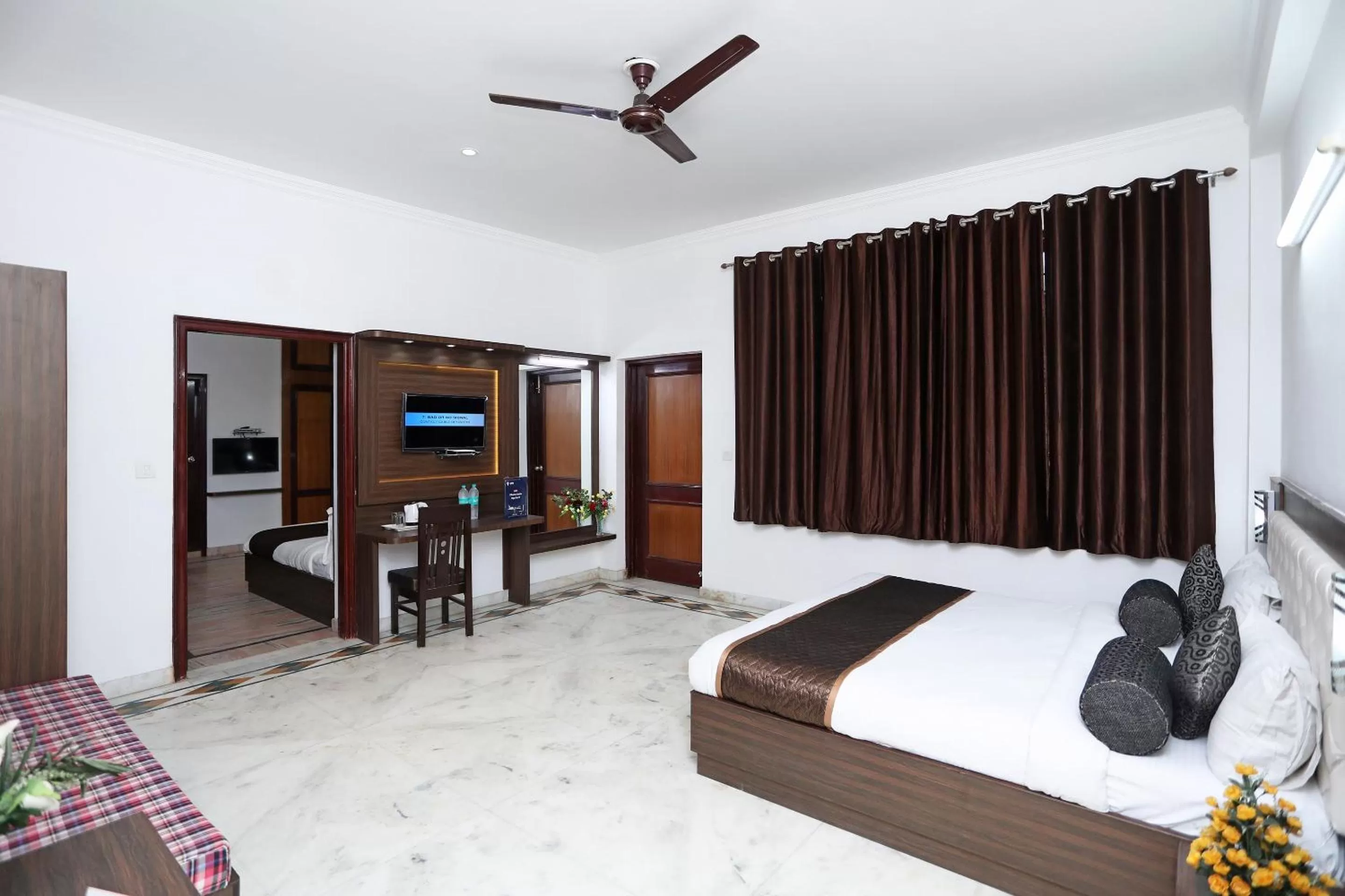 Bedroom, Bed in Hotel Marc Royal