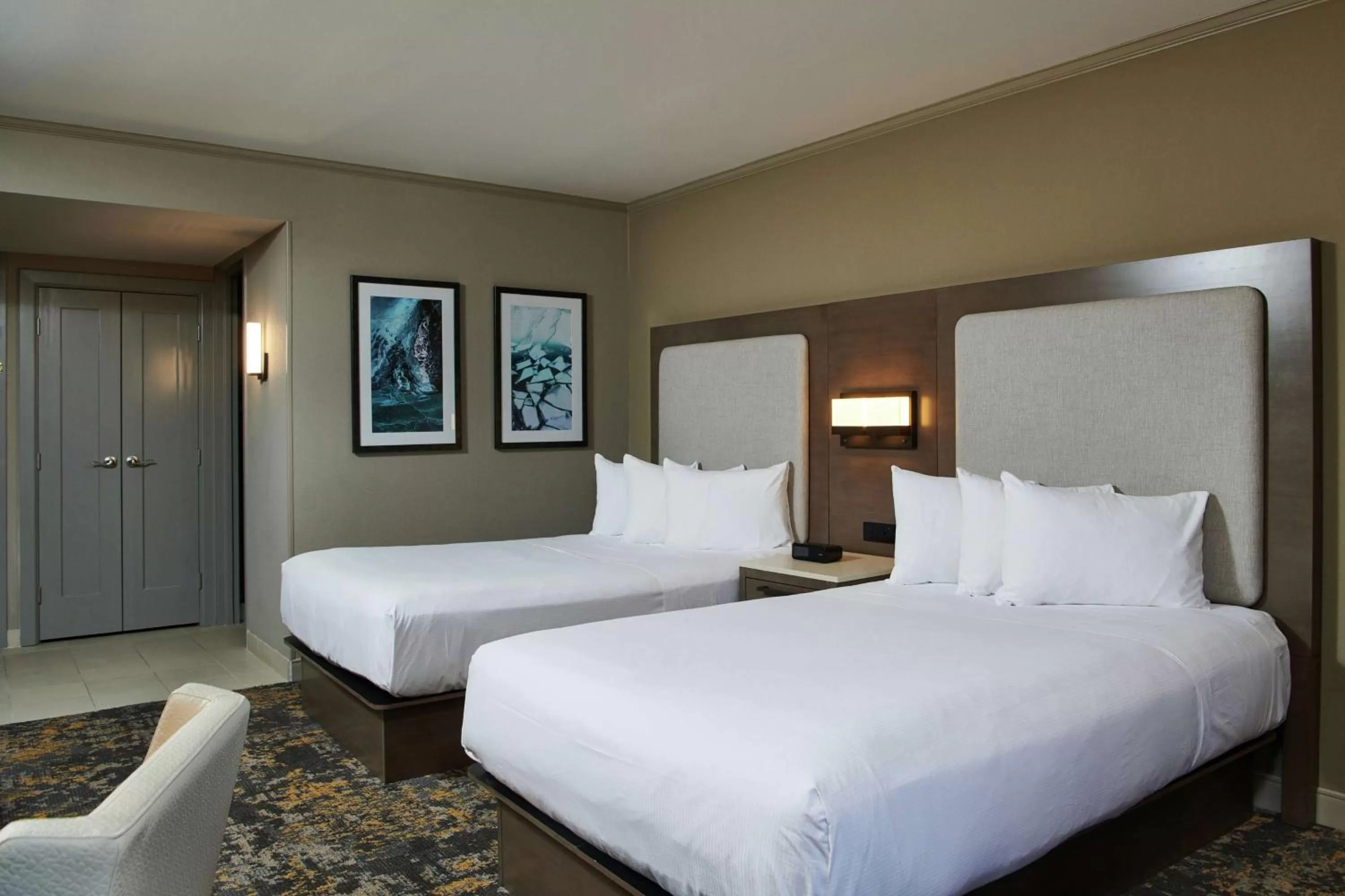 Bed in Hilton Anchorage