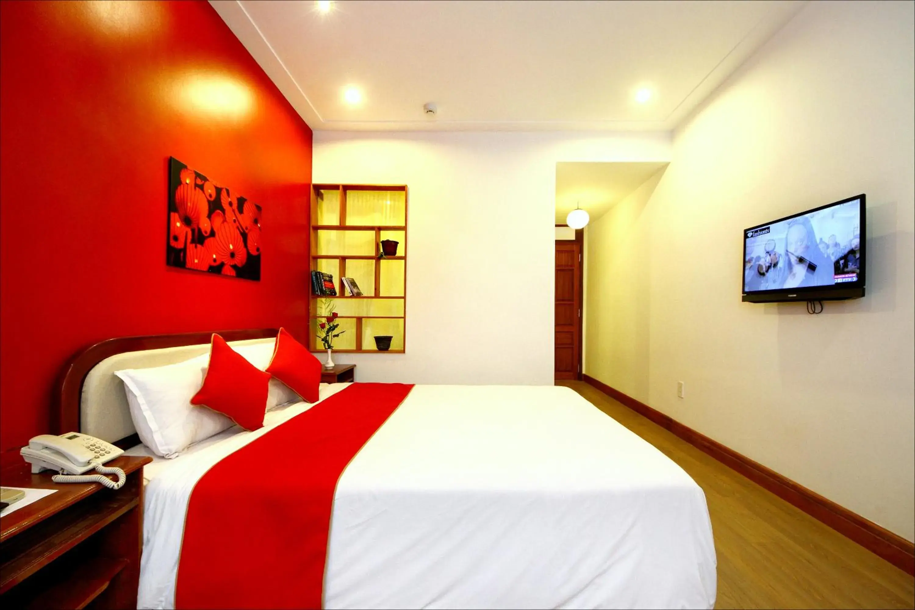 Superior Double Room in Thanh Van 1 Hotel Superior Double Room in Thanh Van 1 Hotel