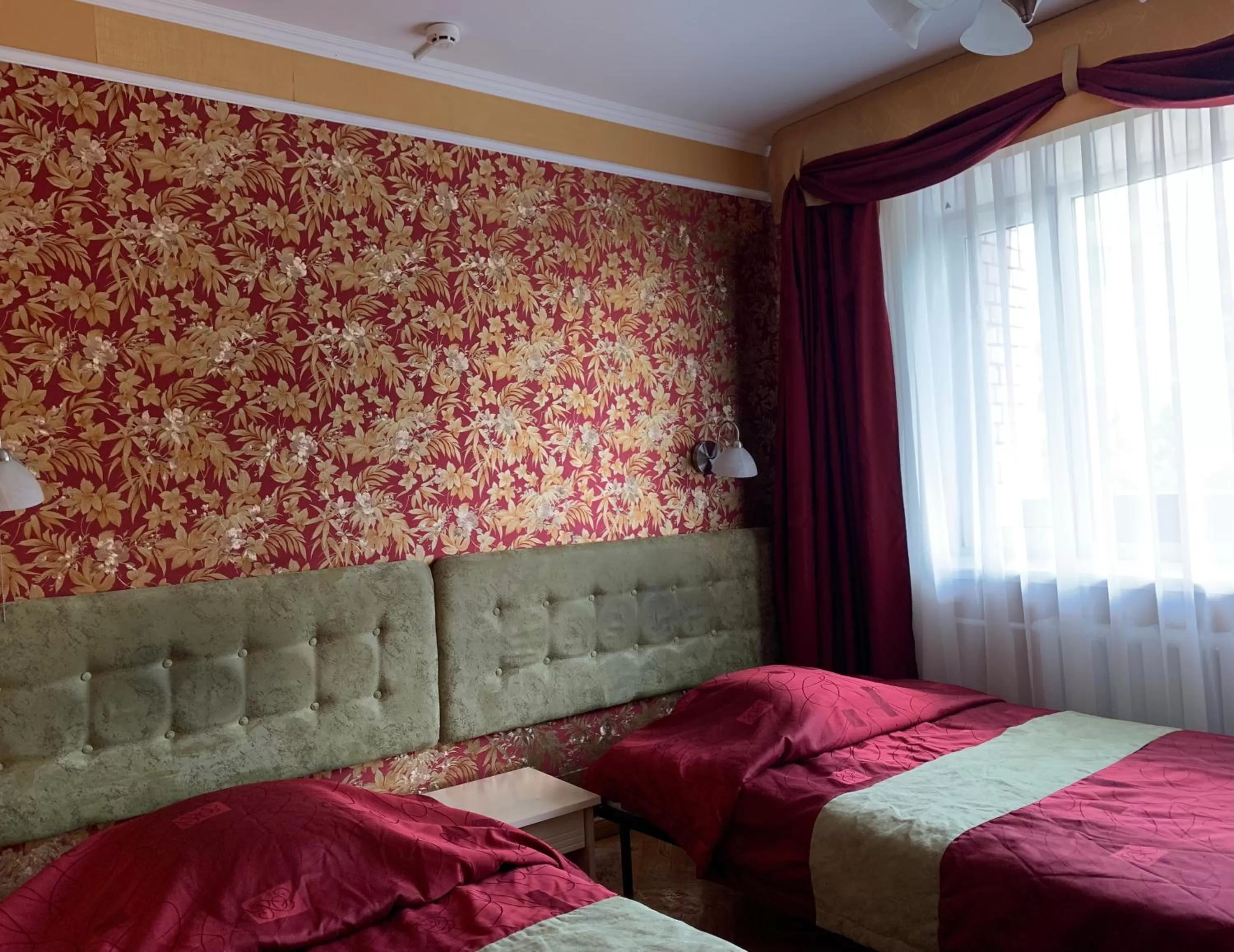 Bed in Hotel Prydesnyansky