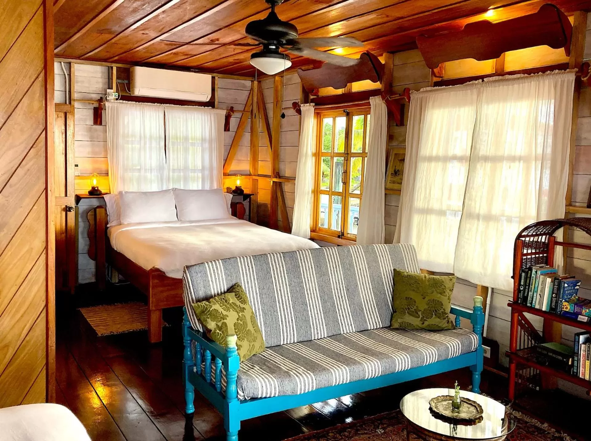 Casa Acuario Boutique Hotel