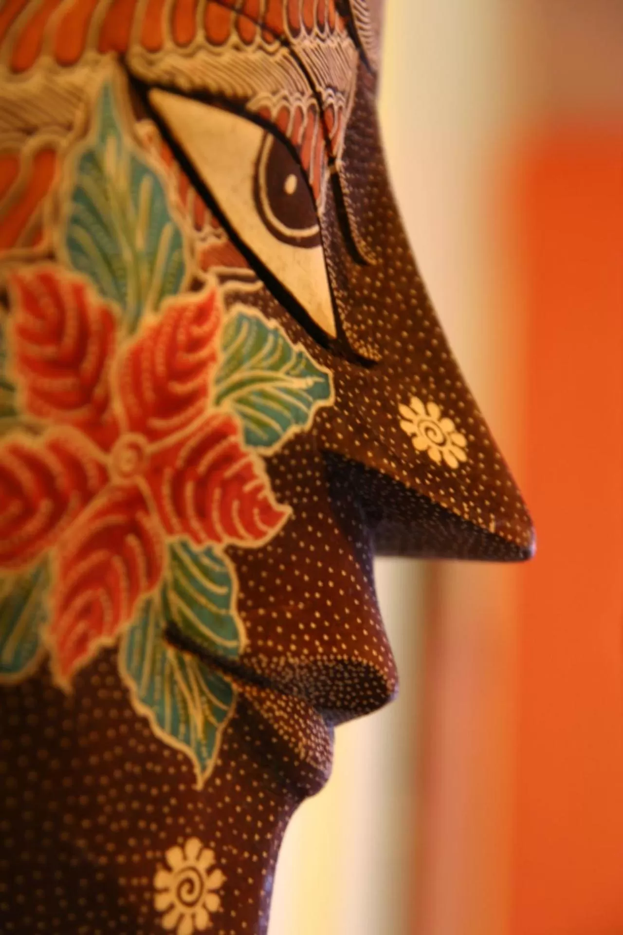 Decorative detail in Ocean Island Inn | Backpackers | Suites