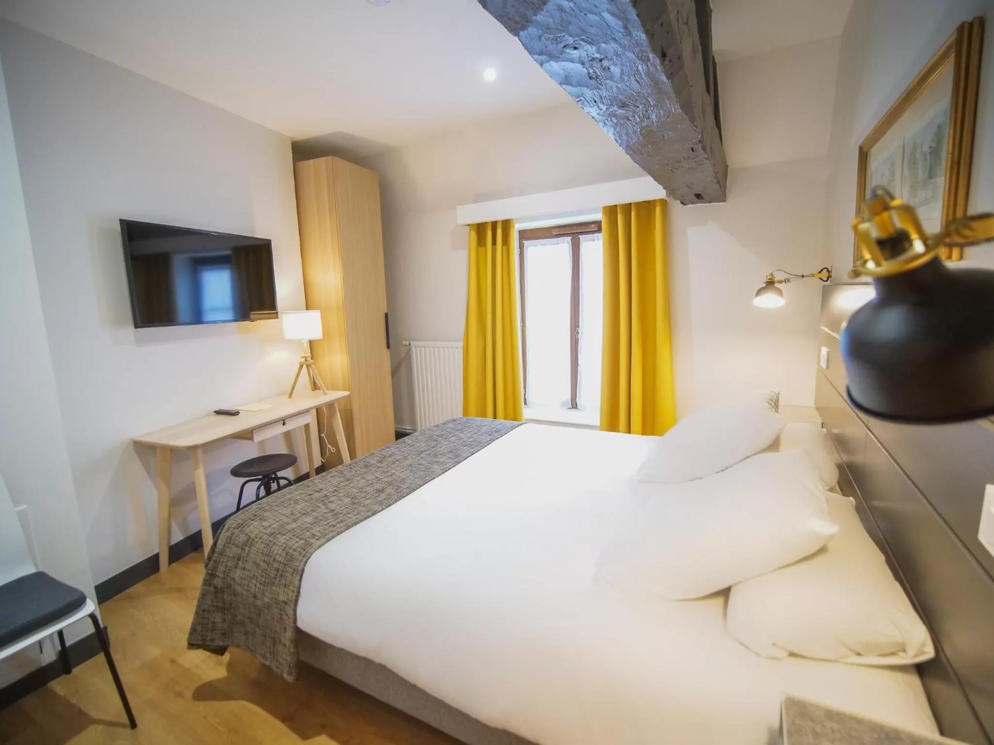 Bed in Hotel Athanor Centre