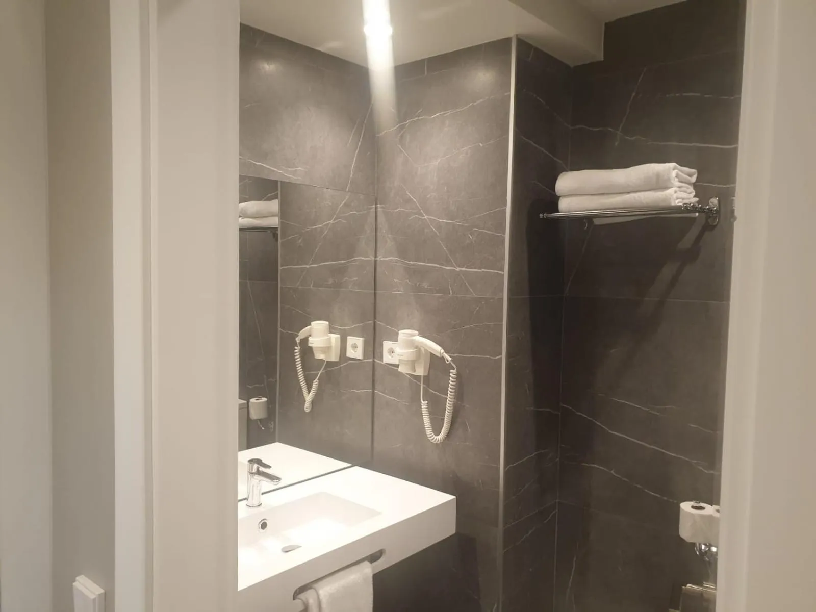 Bathroom in Aparthotel Campus