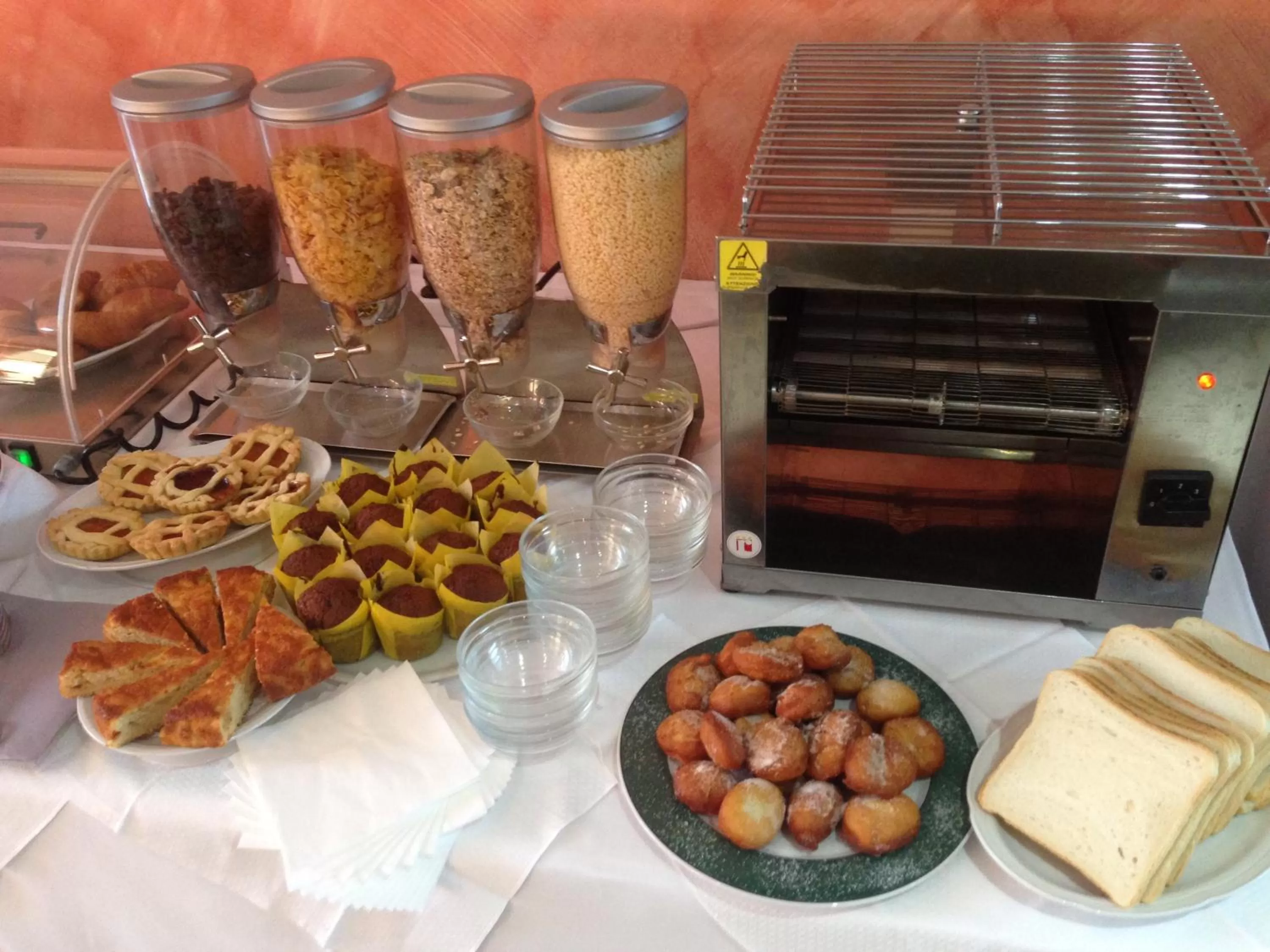 English/Irish breakfast in Green Hotel Ninfa