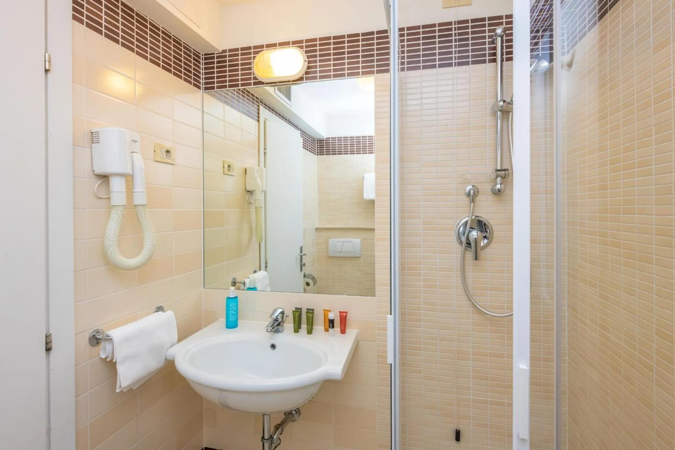 Standard Triple Room with Balcony in L'Alba Hotel