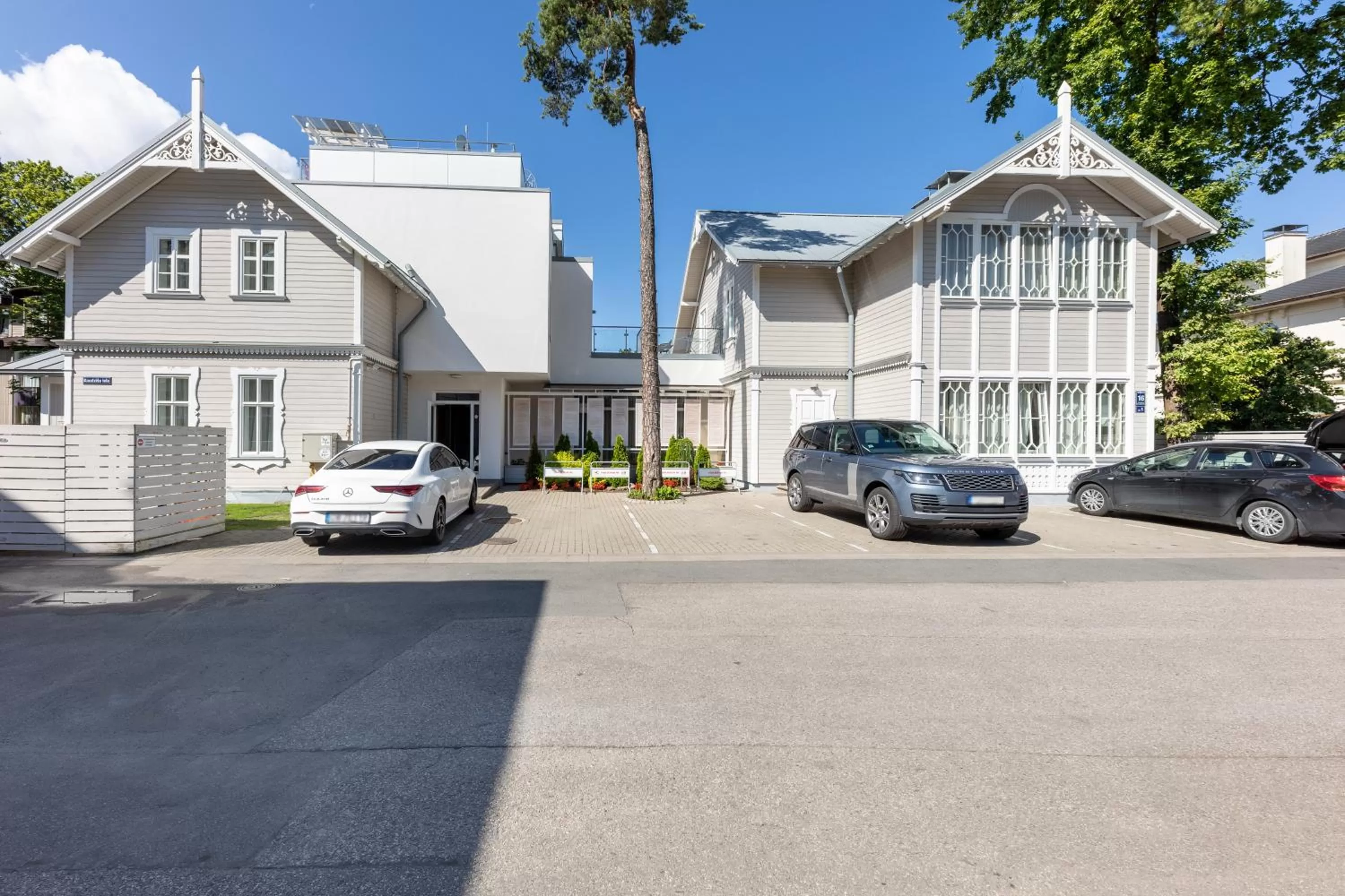 Property Building in Villa St Maria