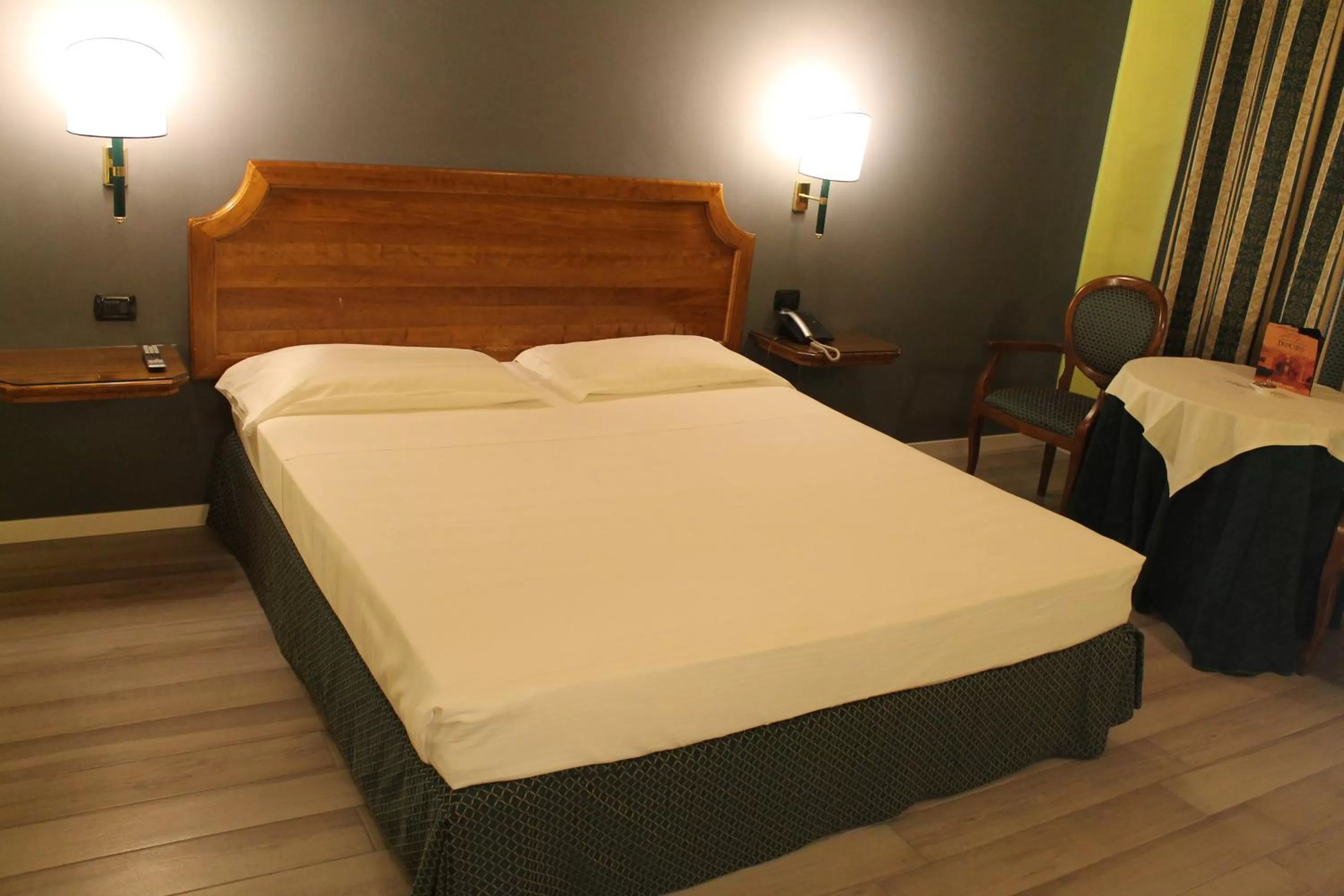 Photo of the whole room, Bed in Hotel Don Carlo