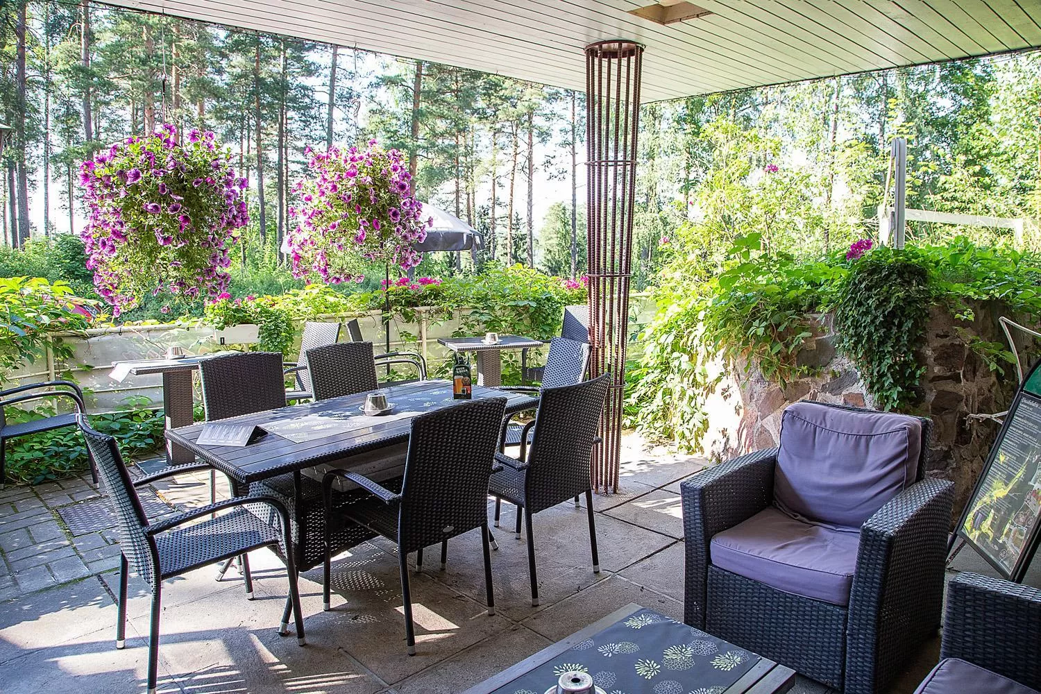 Patio in Hotelli-Ravintola Gasthaus Lohja