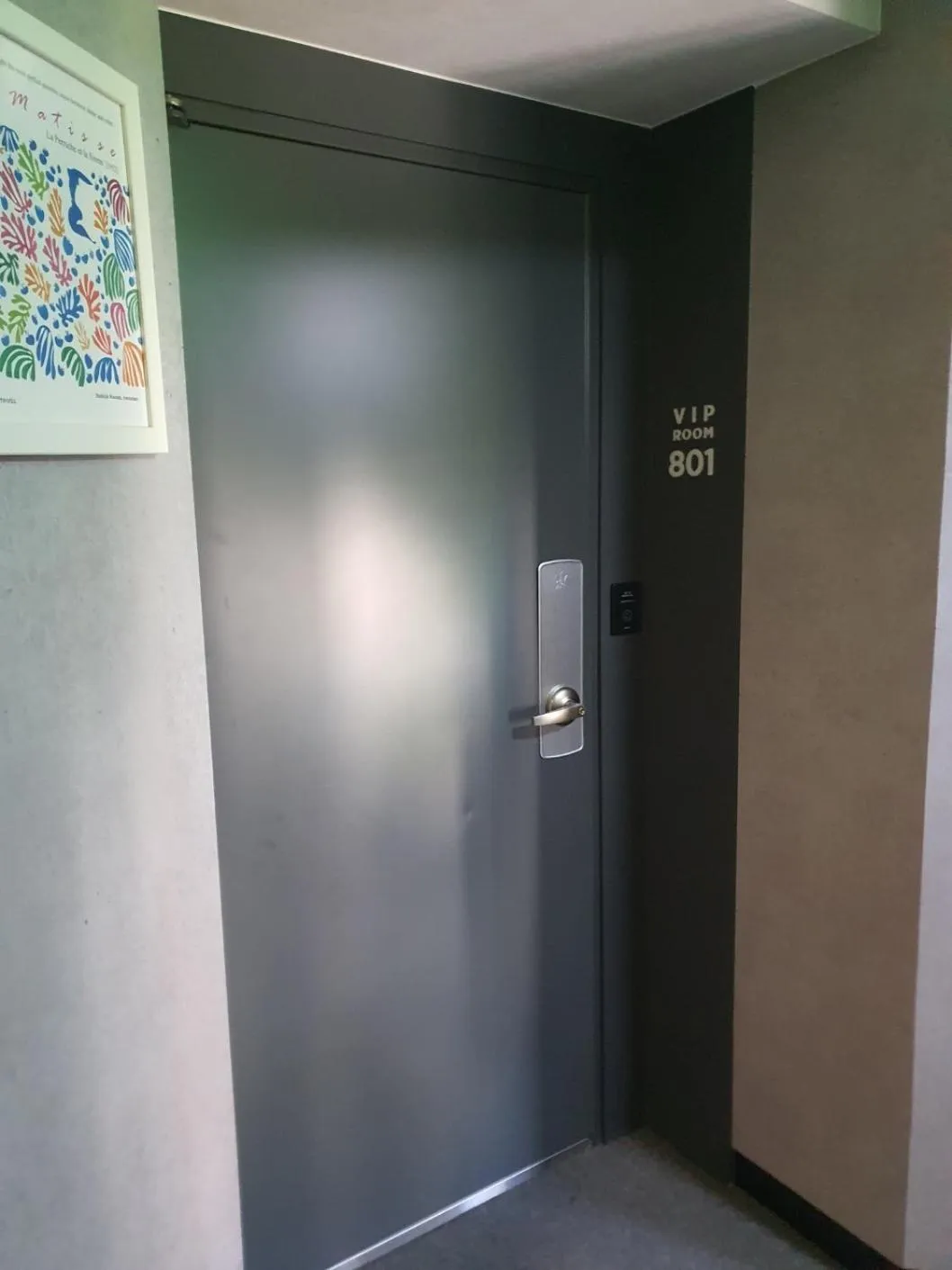 Property building in Ehwa In Myeongdong