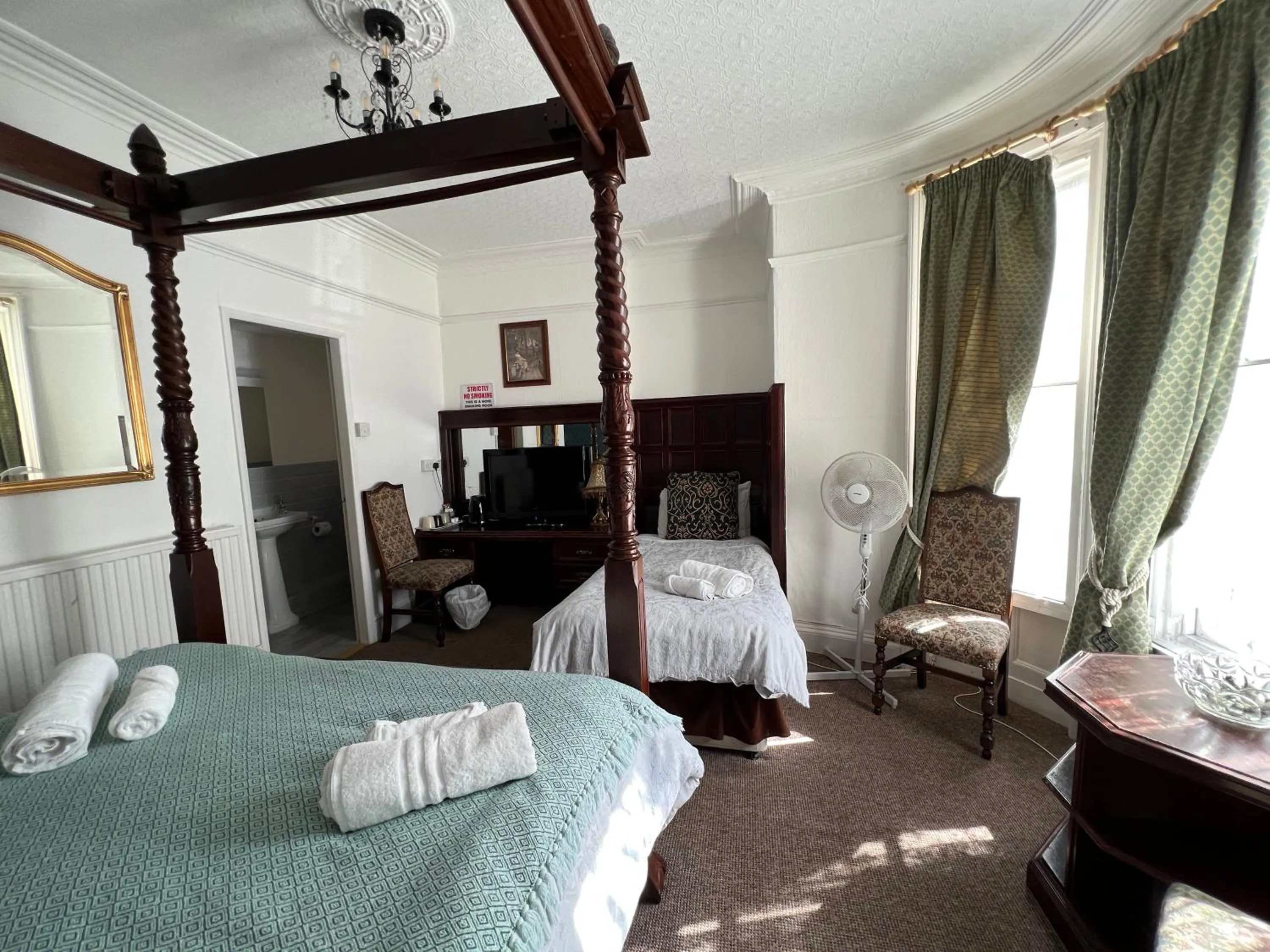 Bed in Georgian House Hotel