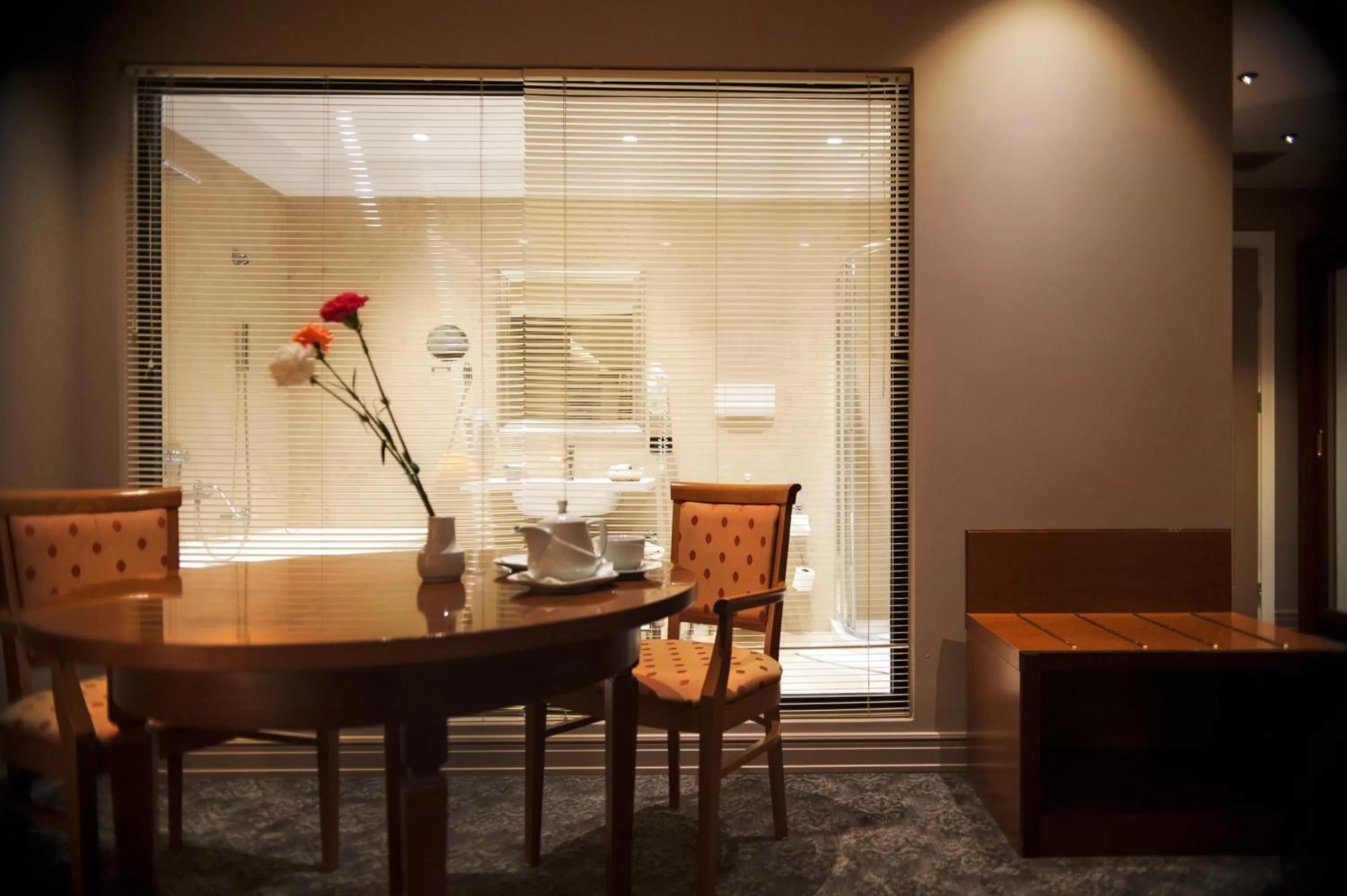 Seating area in Mondial Hotel