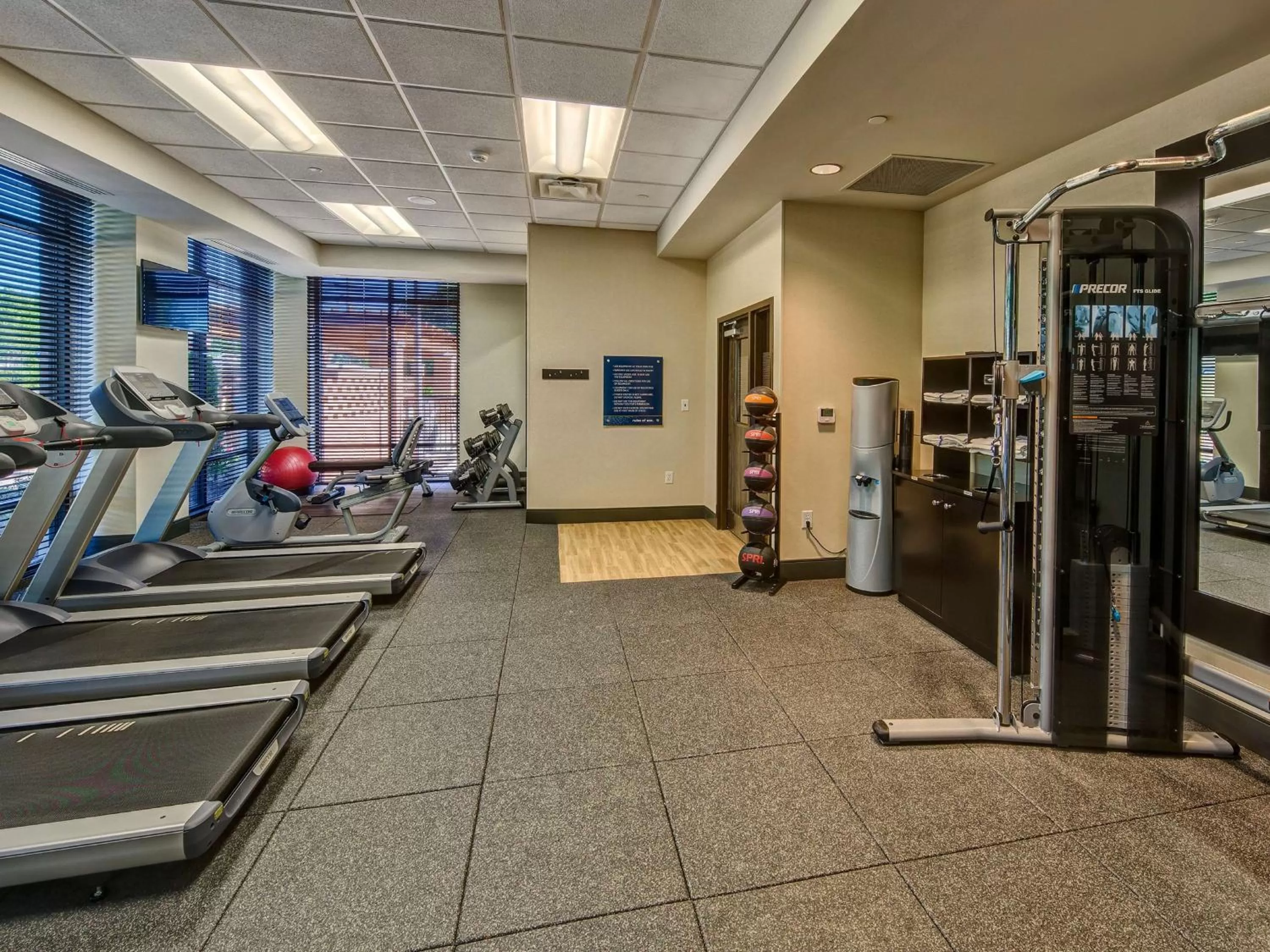 Fitness centre/facilities in Hampton Inn & Suites Memphis Germantown