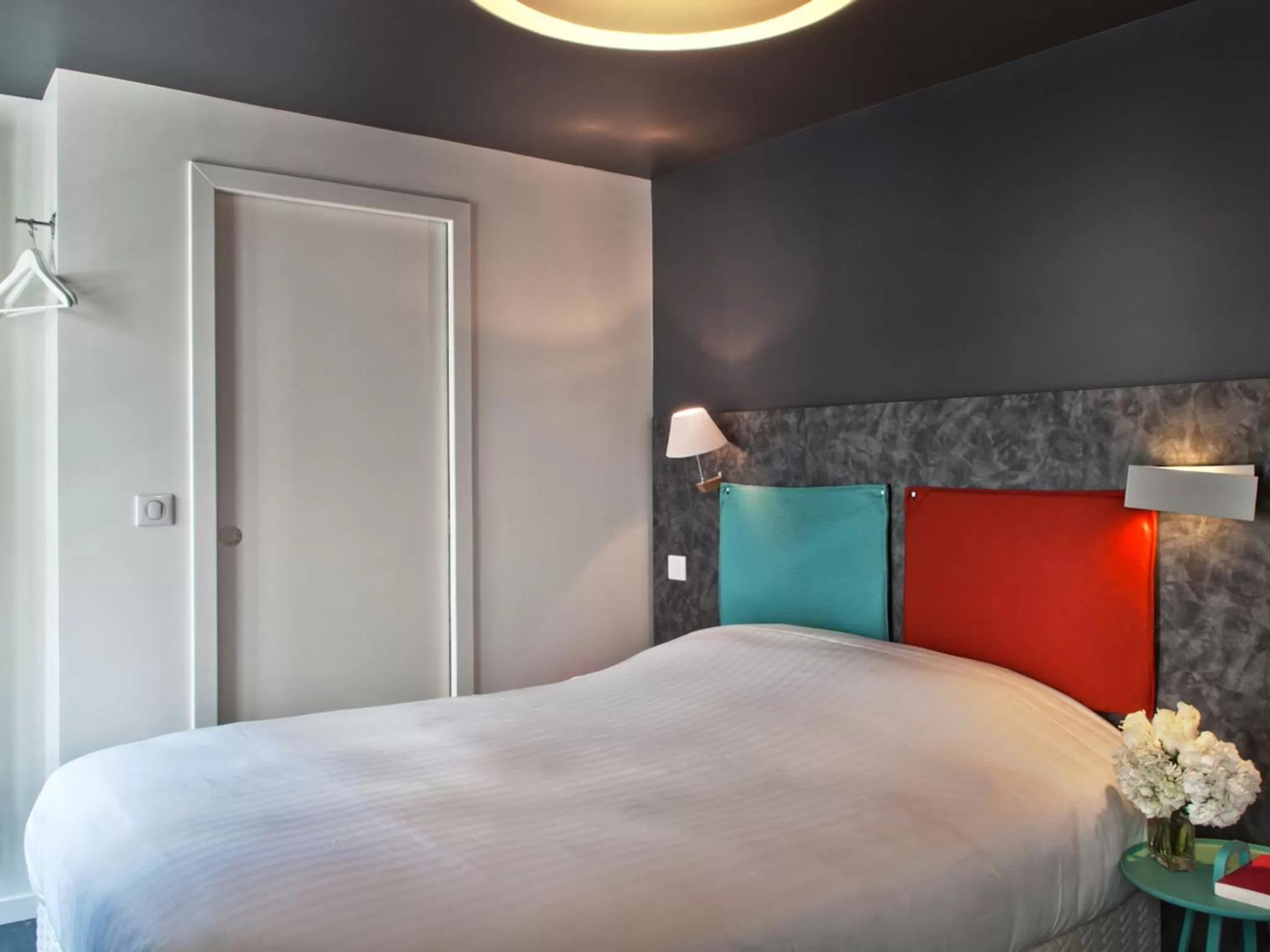 Bed in Hôtel des Métallos