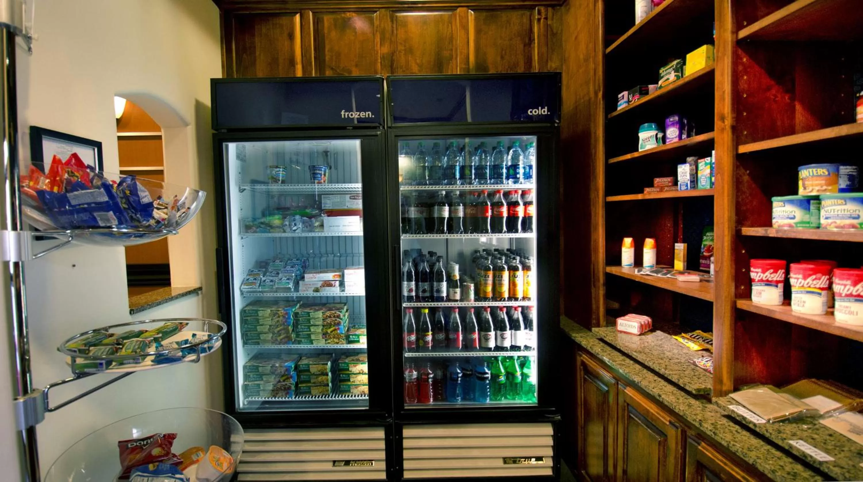 Restaurant/places to eat in Hampton Inn & Suites Gallup