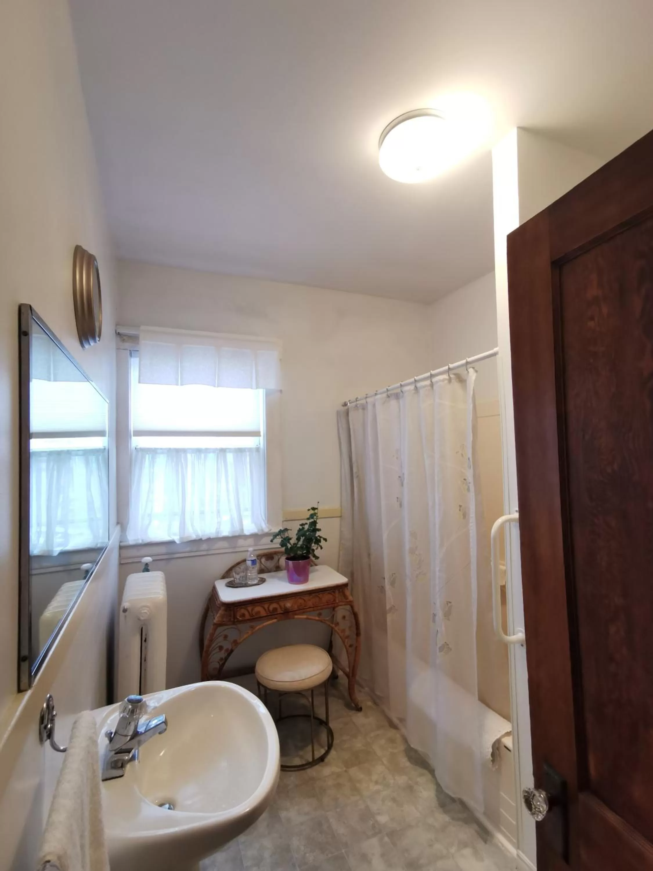 Bathroom in Royal Hotel