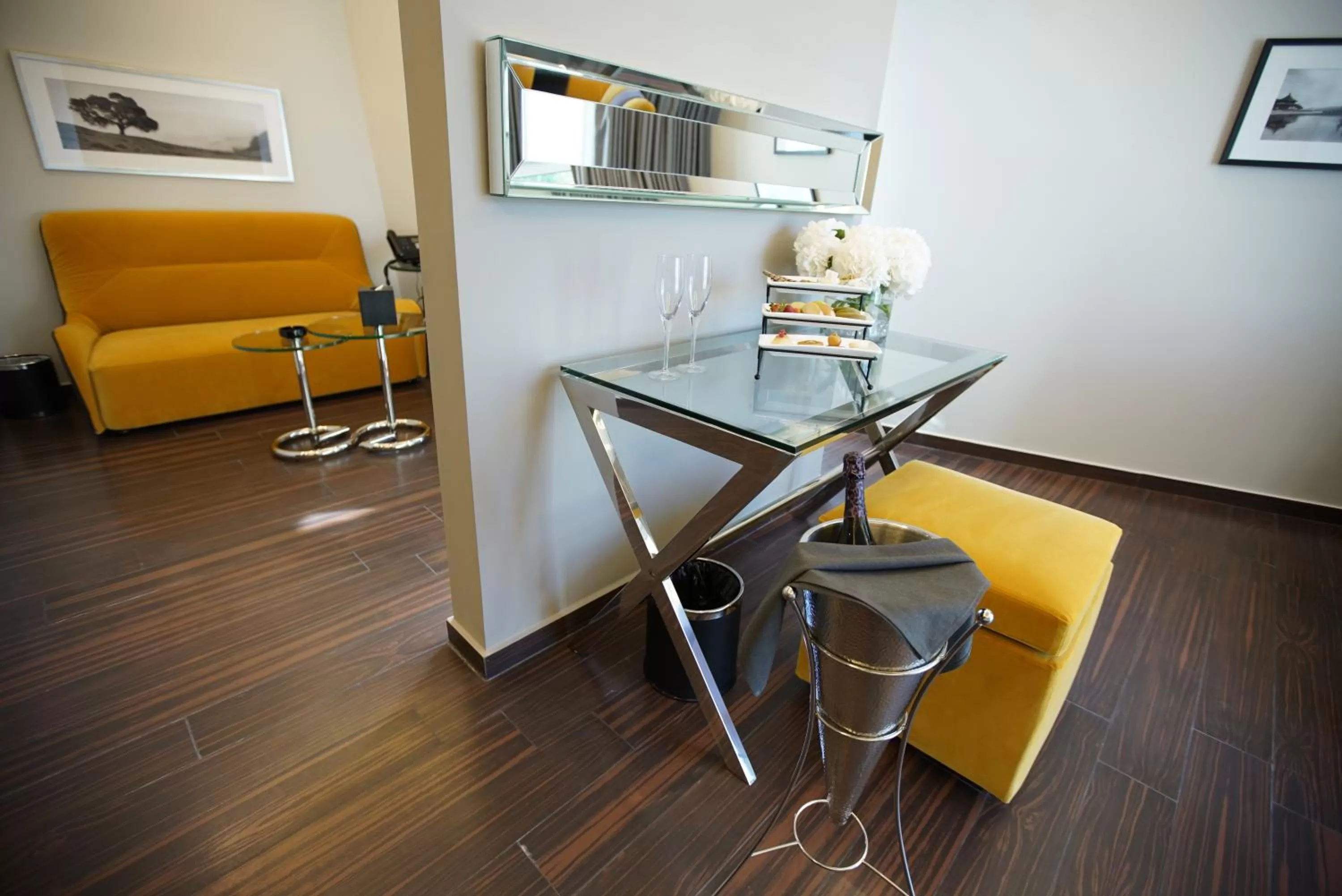 Photo of the whole room in Royal Tulip Achrafieh