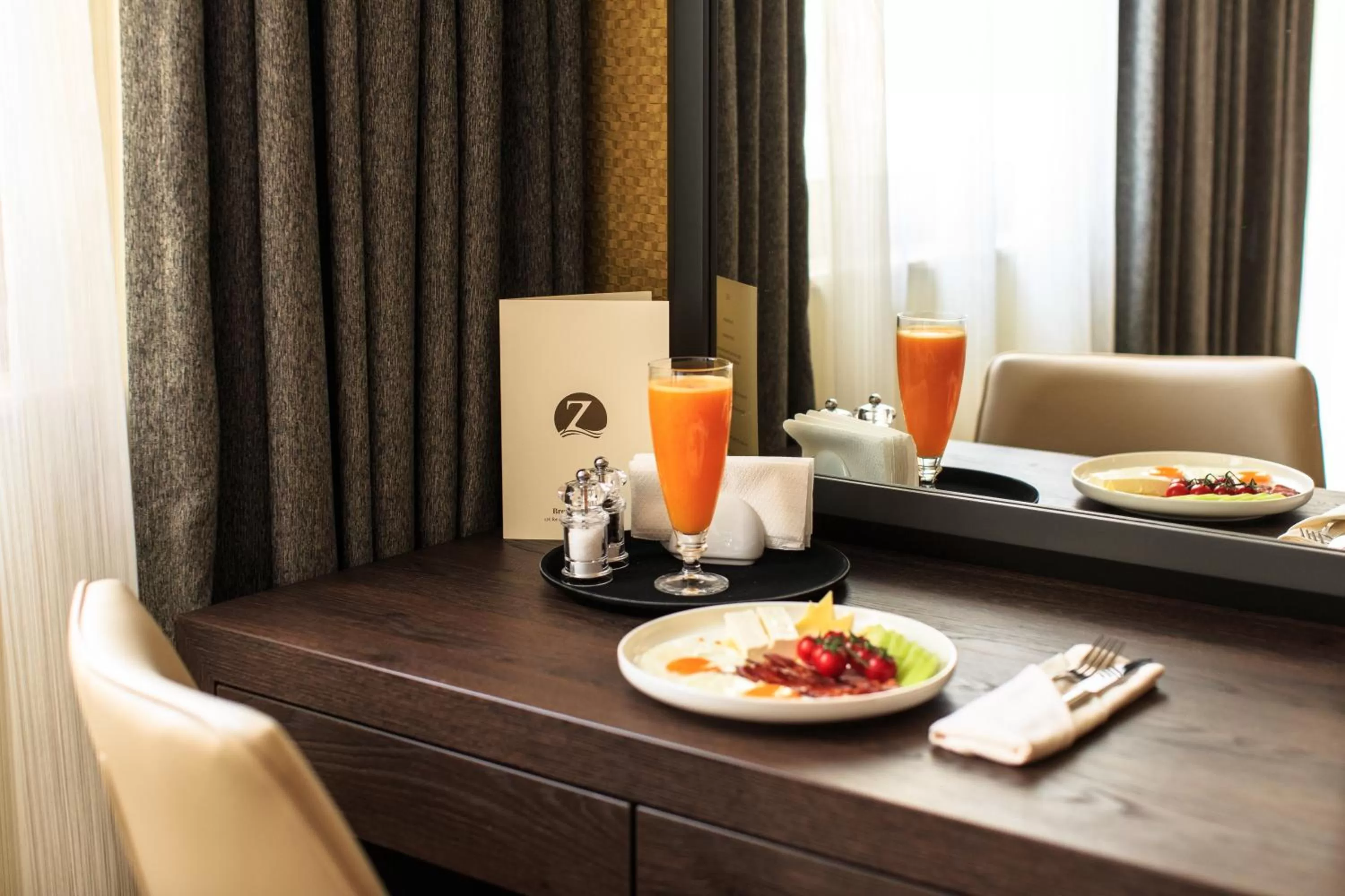 Food and drinks in Hotel Zeta