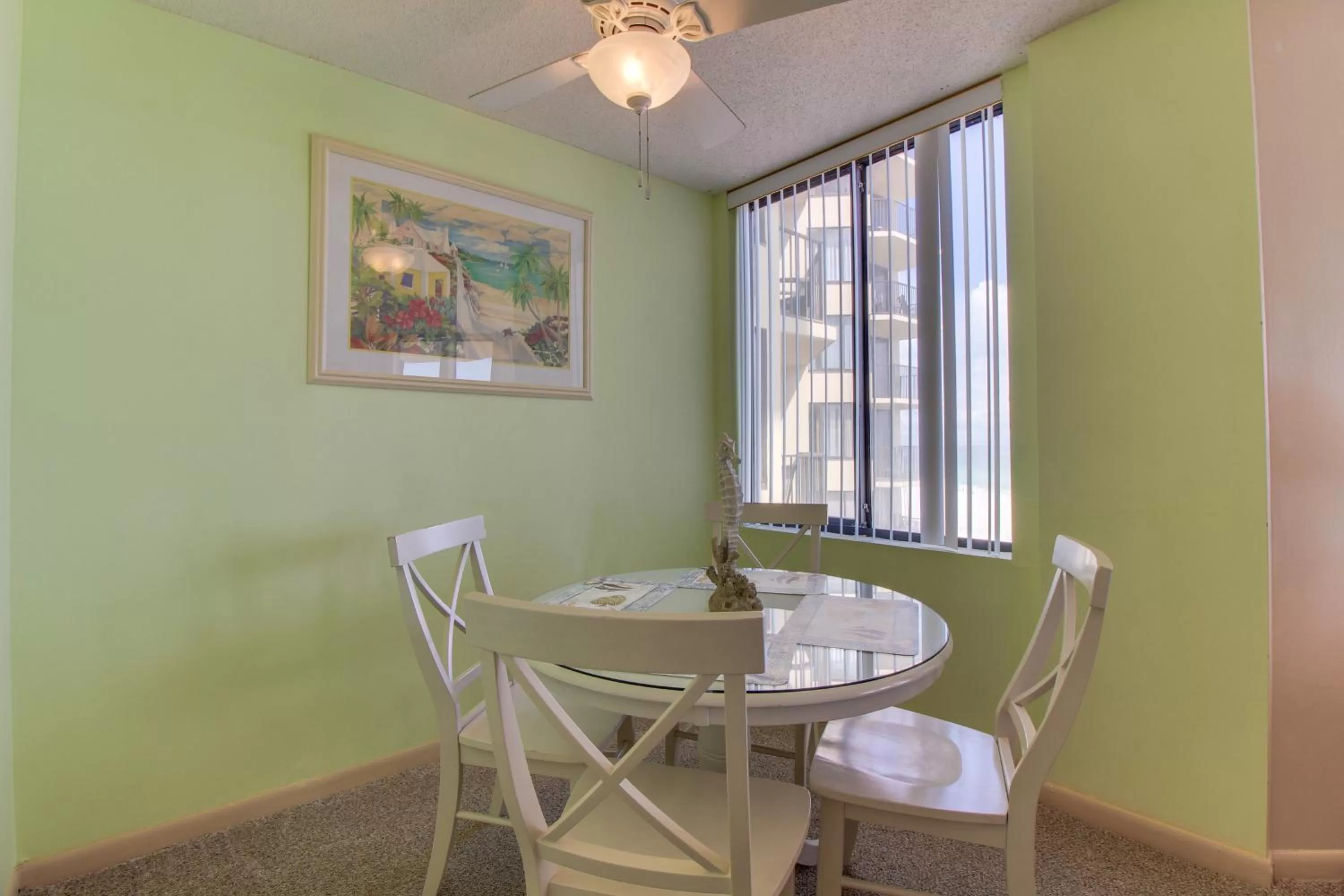 Dining Area in Sunbird #608E