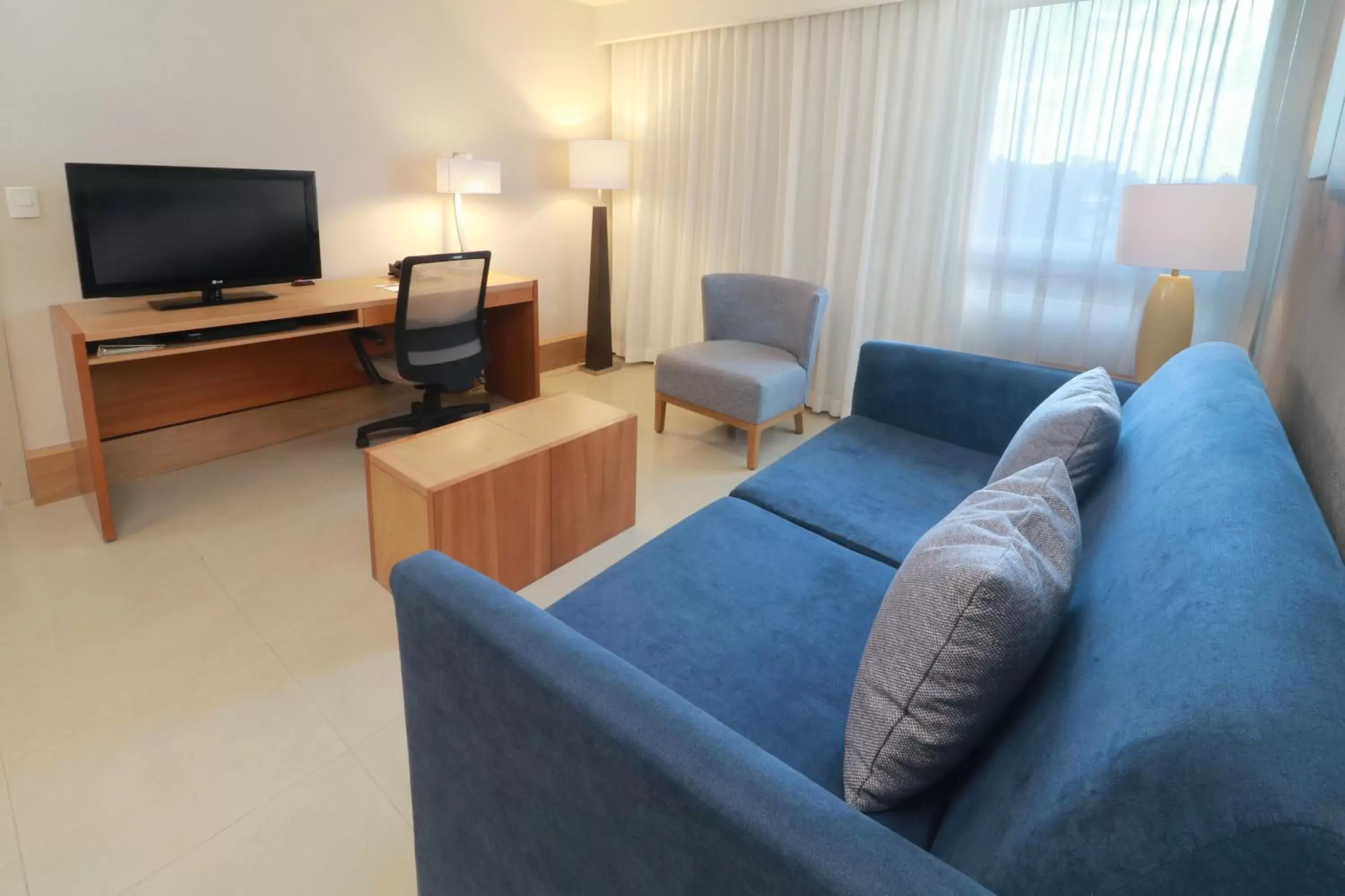 One-Bedroom King Suite with Sofa Bed in Staybridge Suites Guadalajara Expo, an IHG Hotel One-Bedroom King Suite with Sofa Bed in Staybridge Suites Guadalajara Expo, an IHG Hotel