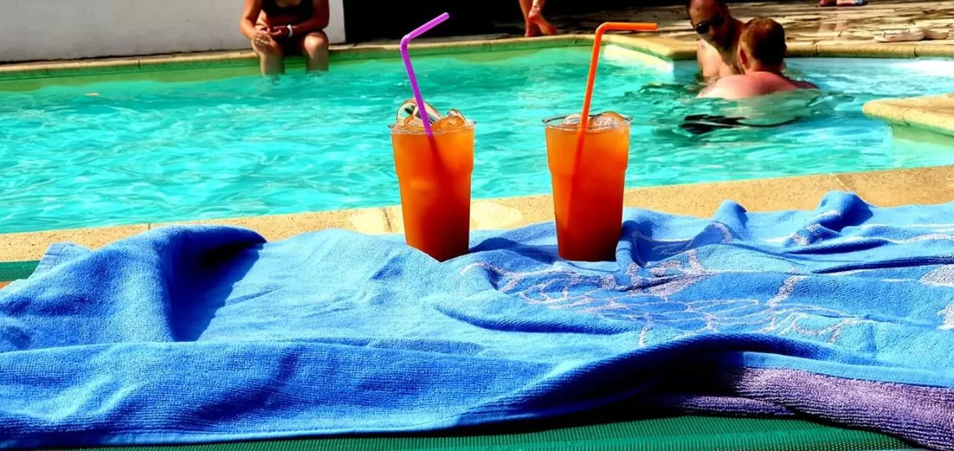 Restaurant/places to eat, Swimming Pool in Grikò Country Hotel