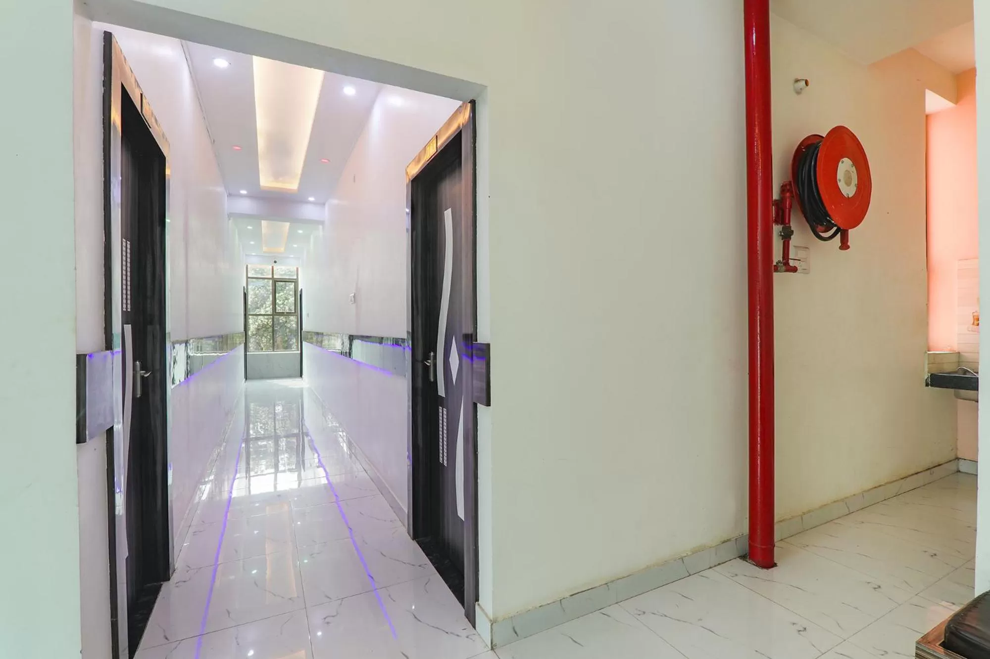 Lobby or reception in FabHotel Lumbini International