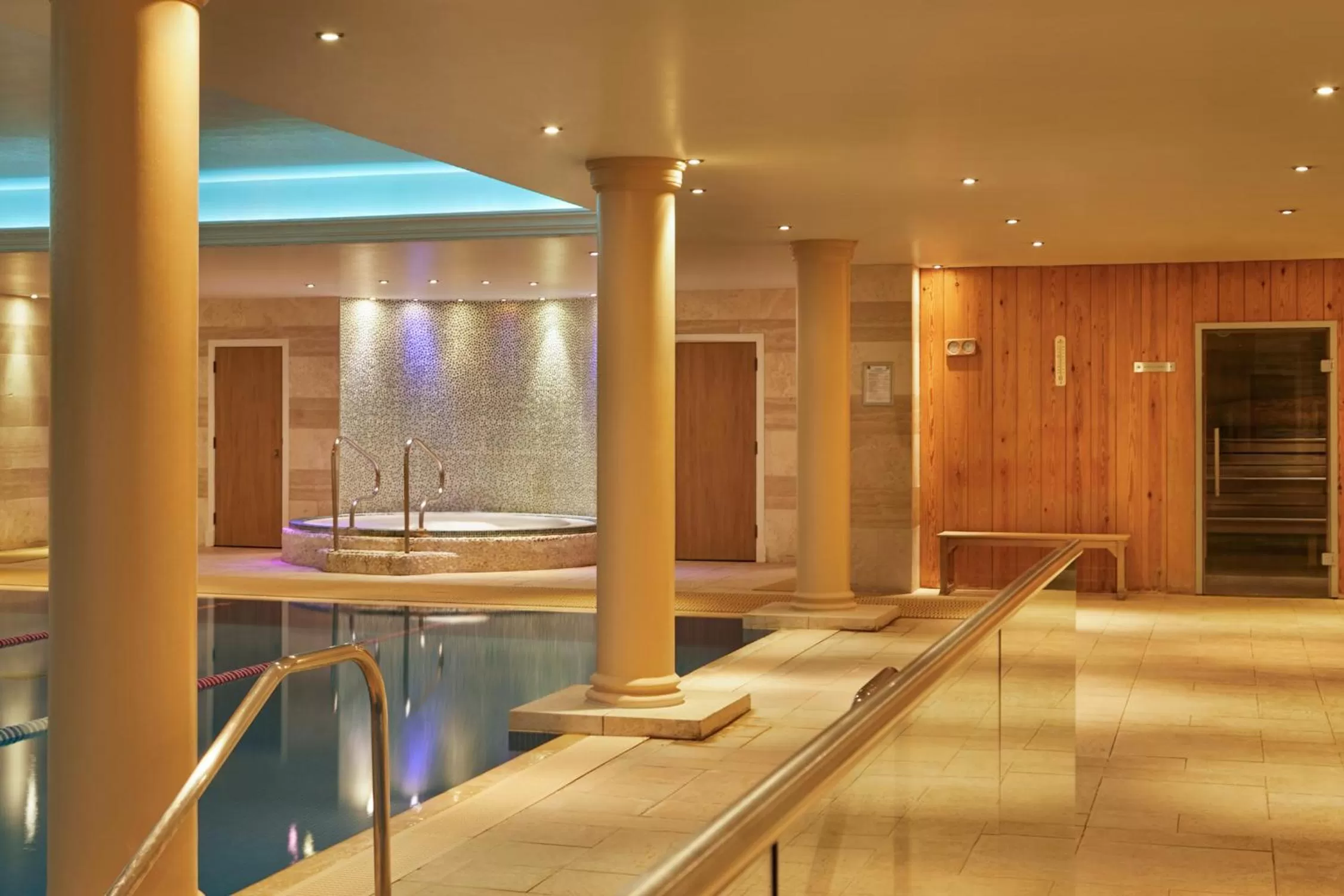 Swimming pool in Lion Quays Resort