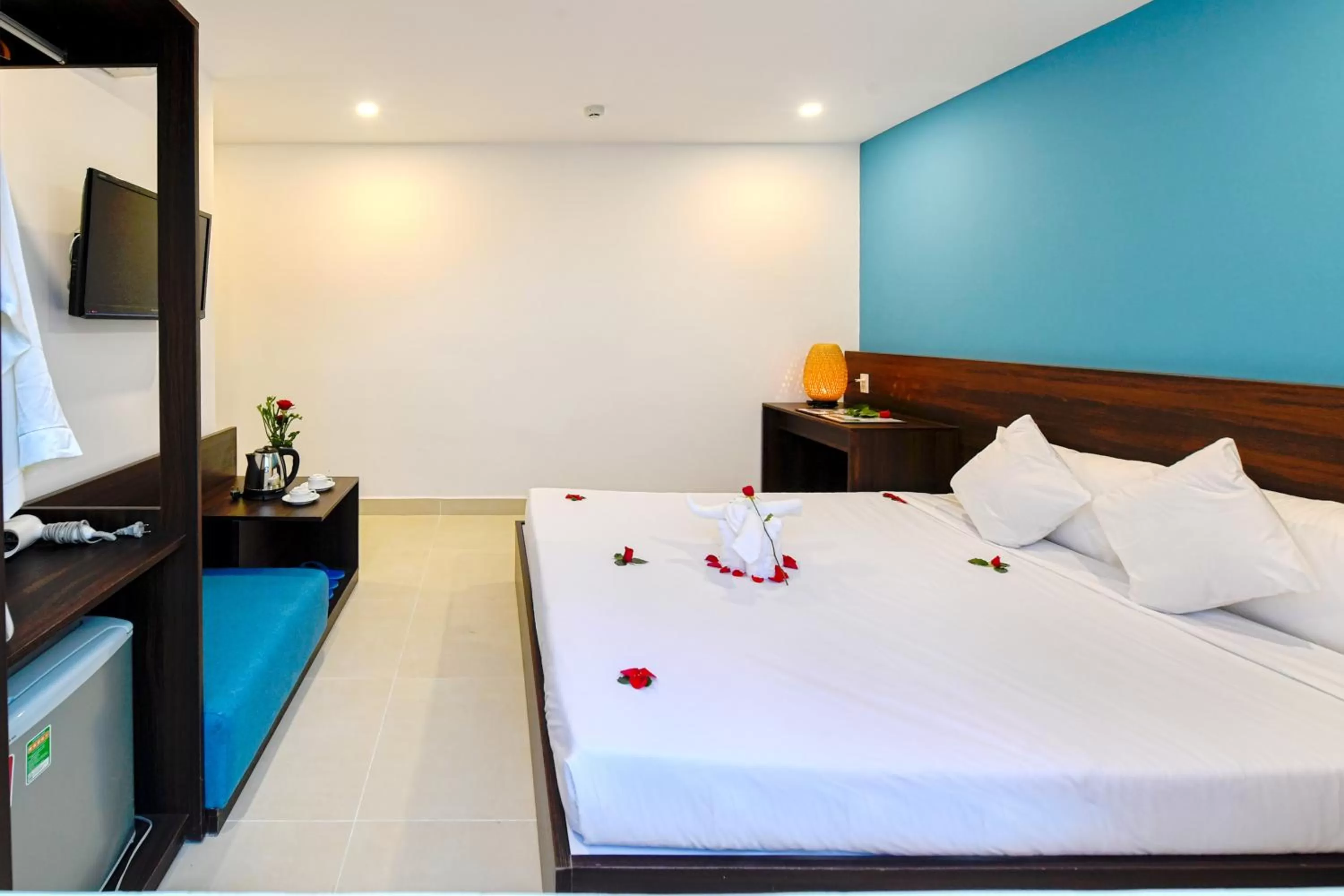 Photo of the whole room, Bed in Hoi An Dream City Hotel