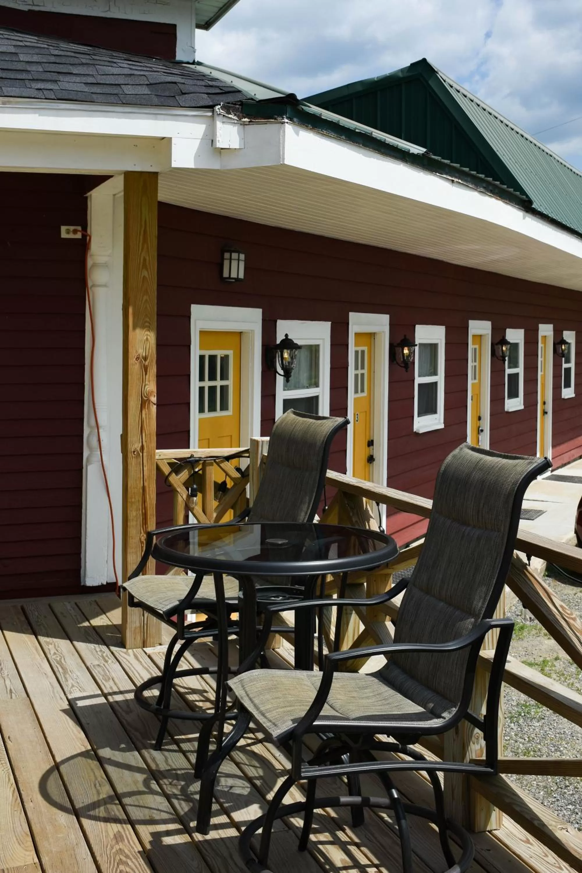Patio in The Whitetail Inn and Suites- Lincoln