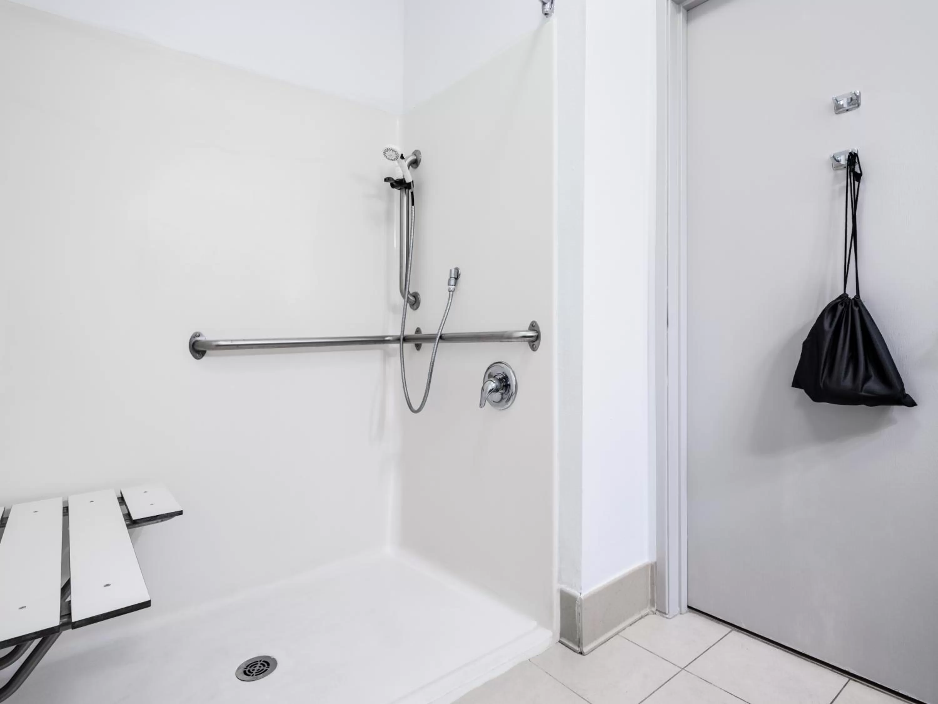 Bathroom in Country Inn & Suites by Radisson, Maumee - Toledo