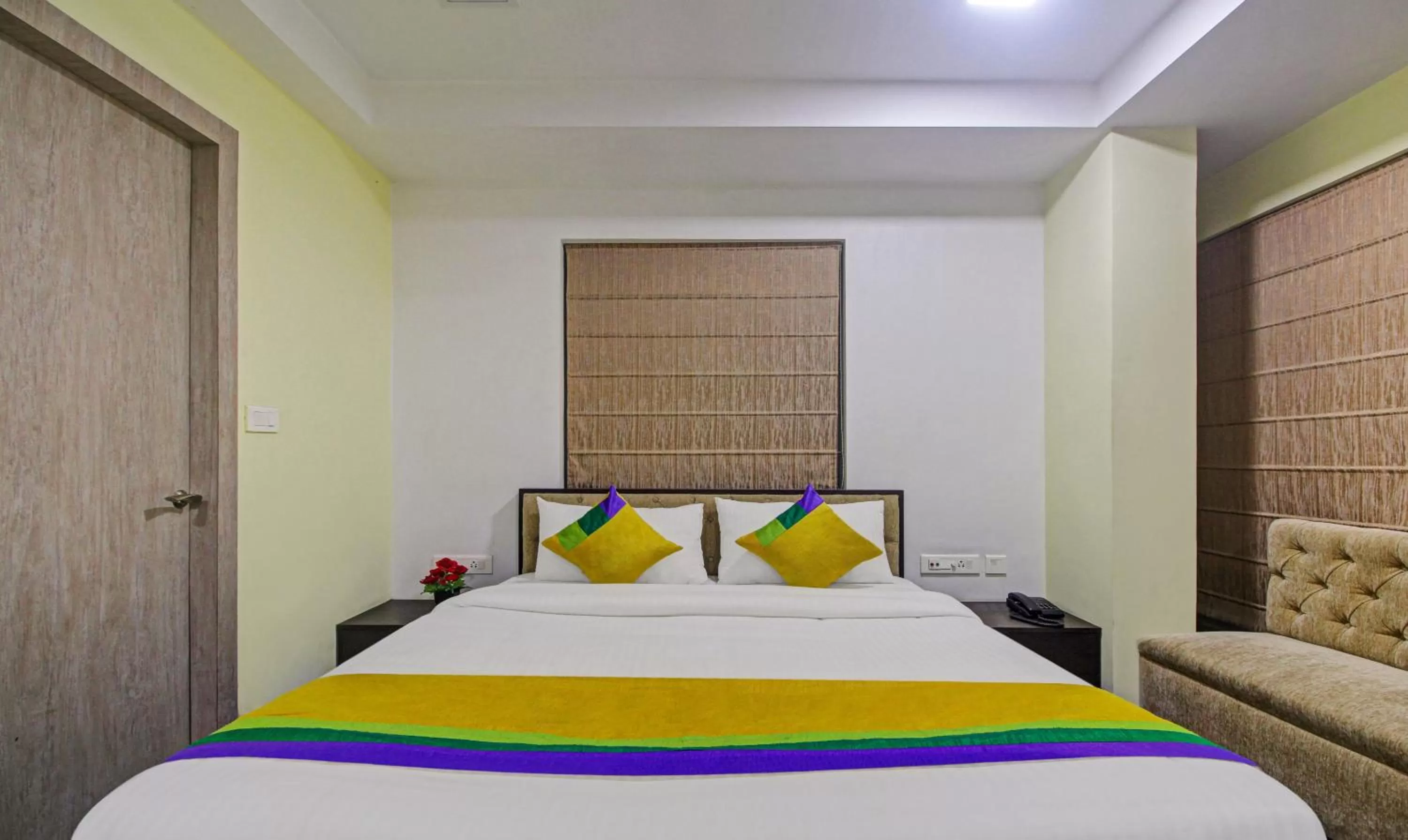 Bedroom, Bed in Itsy Hotels Reotel Near Rabindra Sarobar