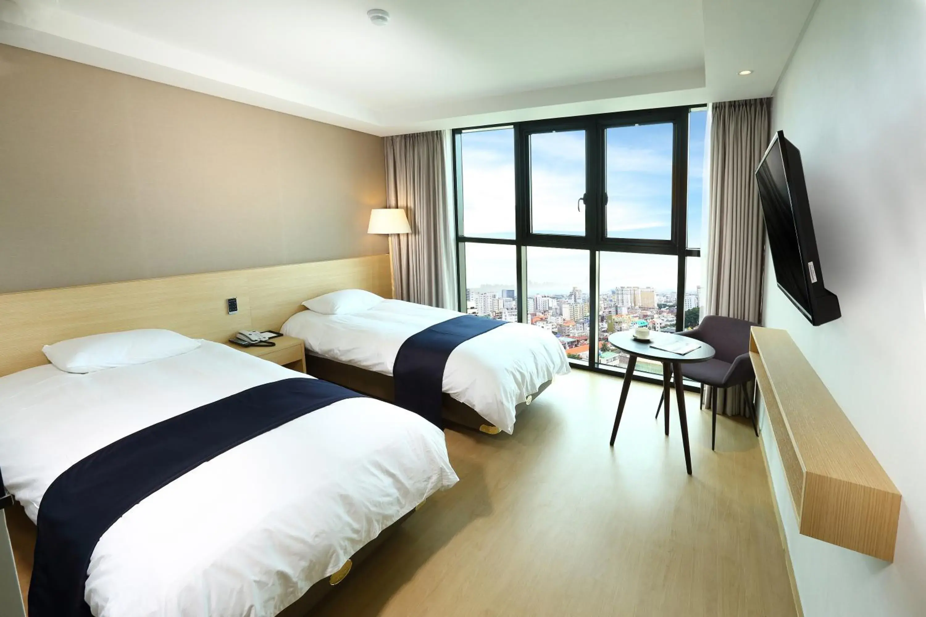 Standard Twin Room in Hotel The One Standard Twin Room in Hotel The One