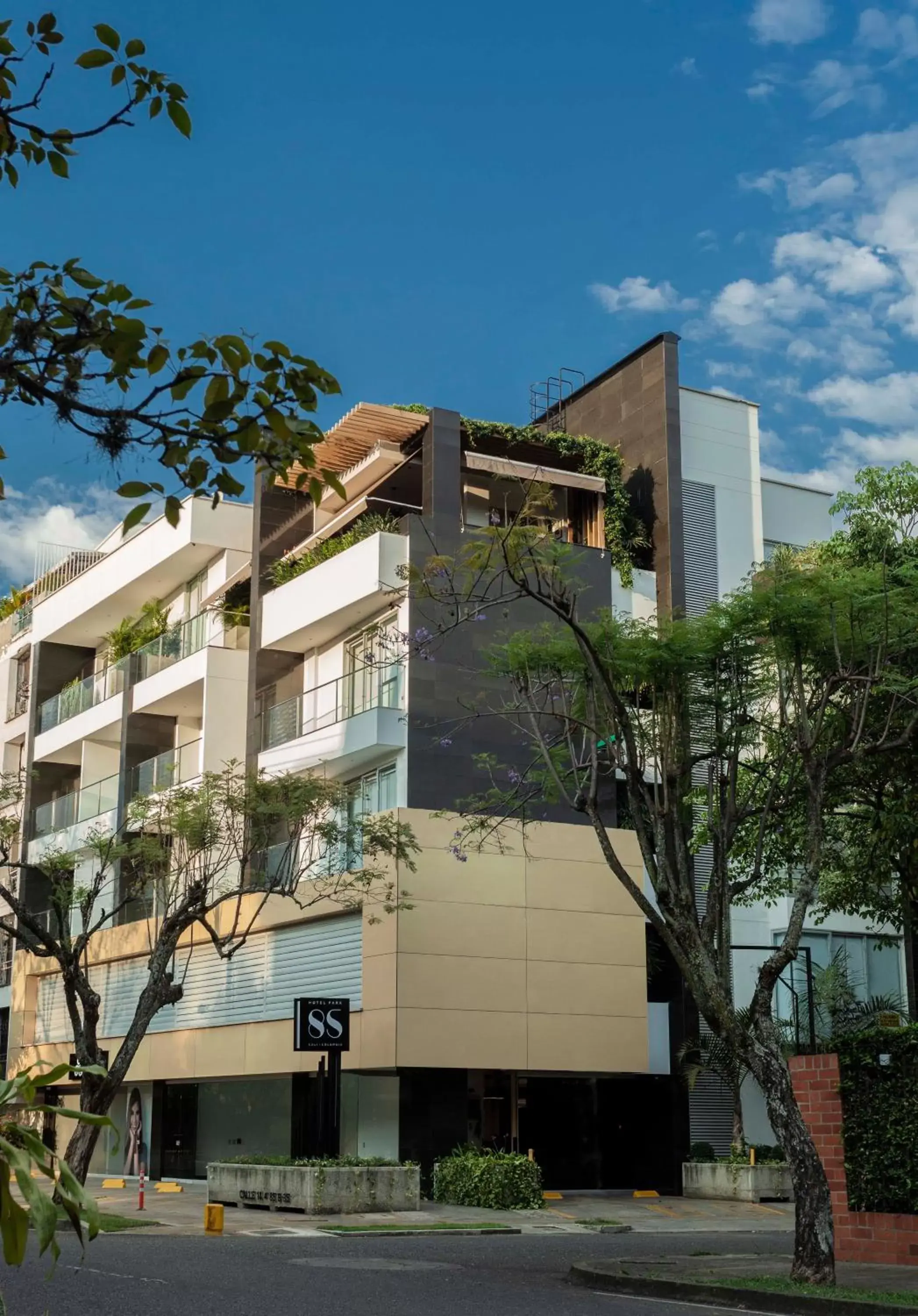 Property Building in Hotel Park 85 Property Building in Hotel Park 85