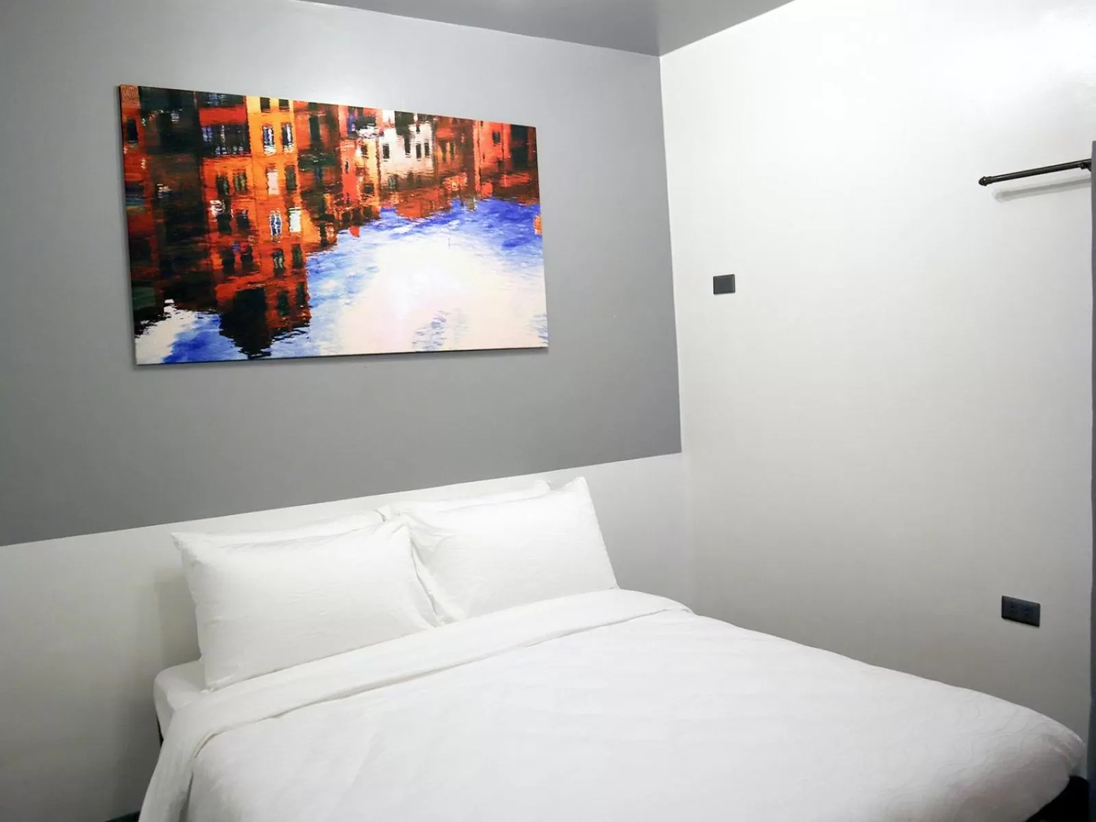 Bed in mySTAY Hotel BGC North