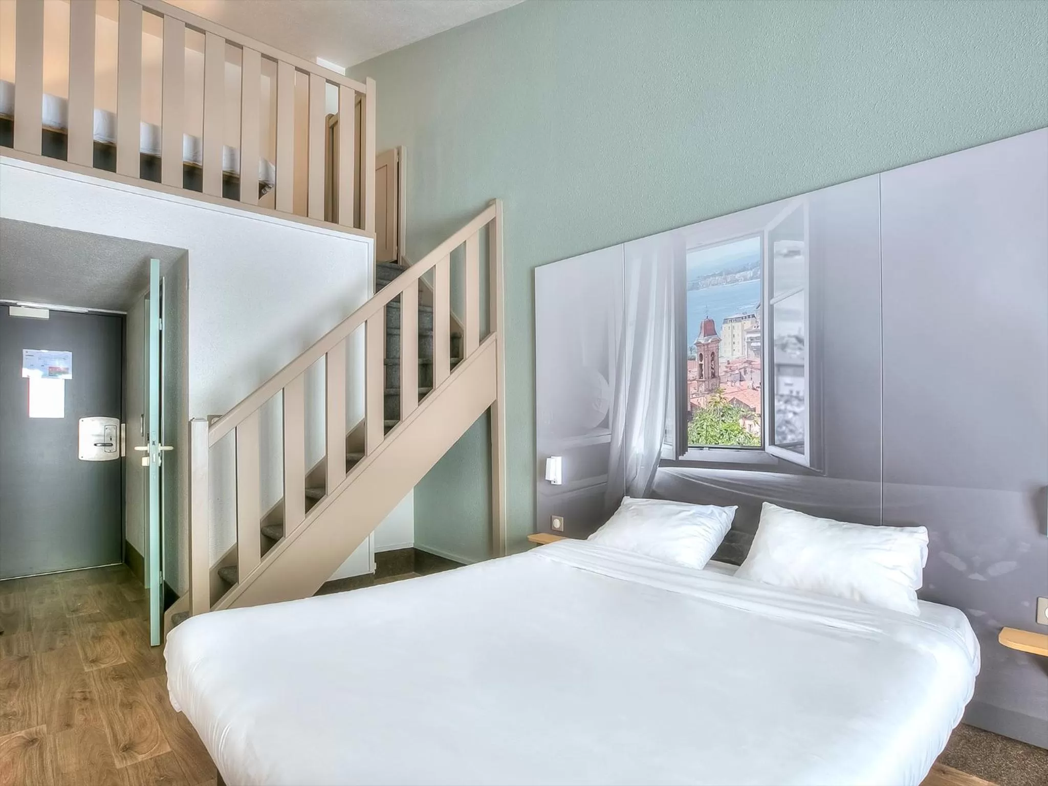 Bedroom, Bed in B&B HOTEL Villeneuve Loubet Village