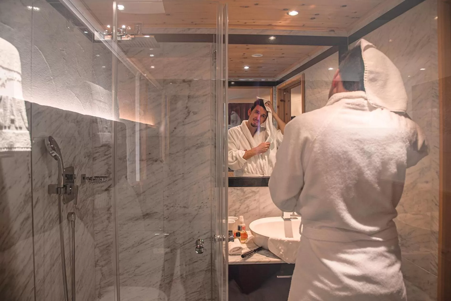 Shower in Hotel San Gian