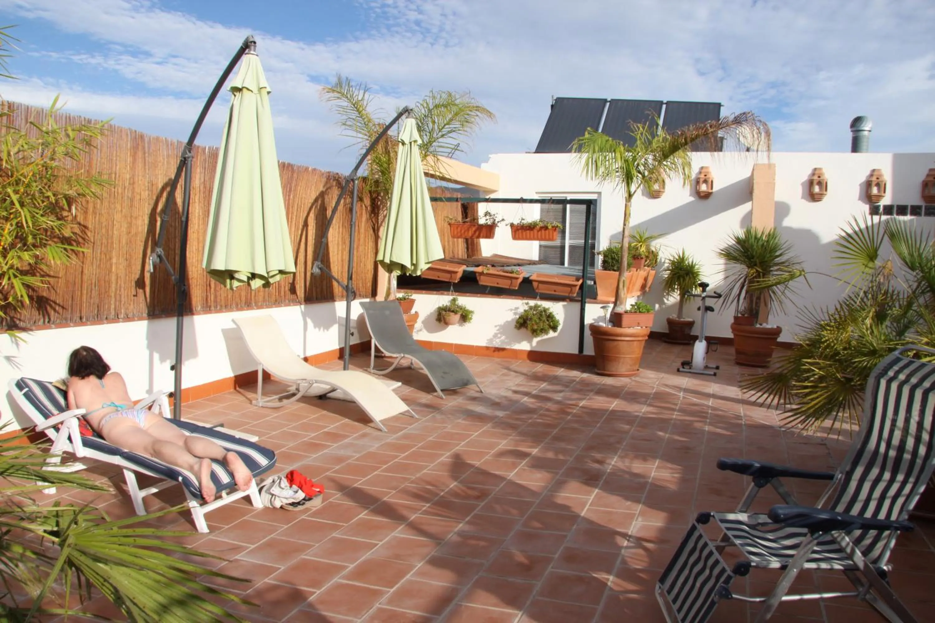 People in Hotel María Cristina