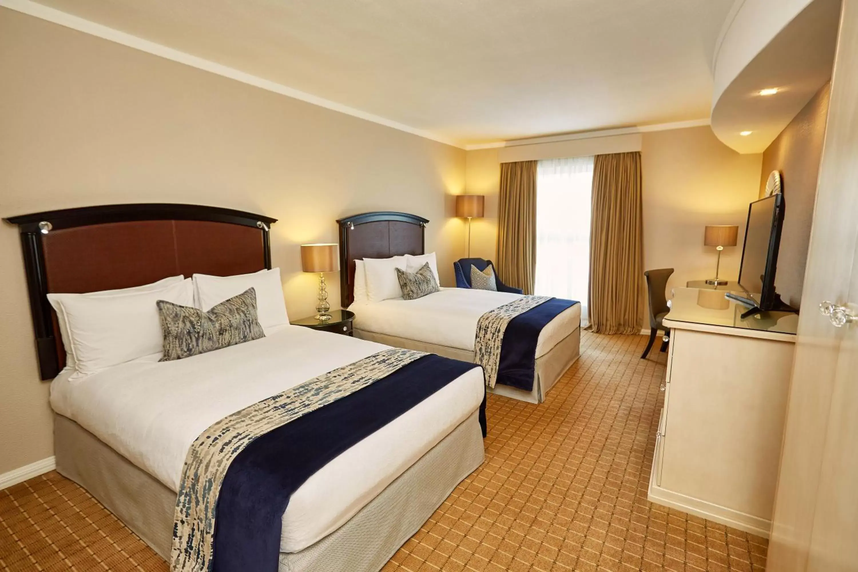 Double Room with Two Double Beds - Smoking in Southern Sun The Cullinan Double Room with Two Double Beds - Smoking in Southern Sun The Cullinan