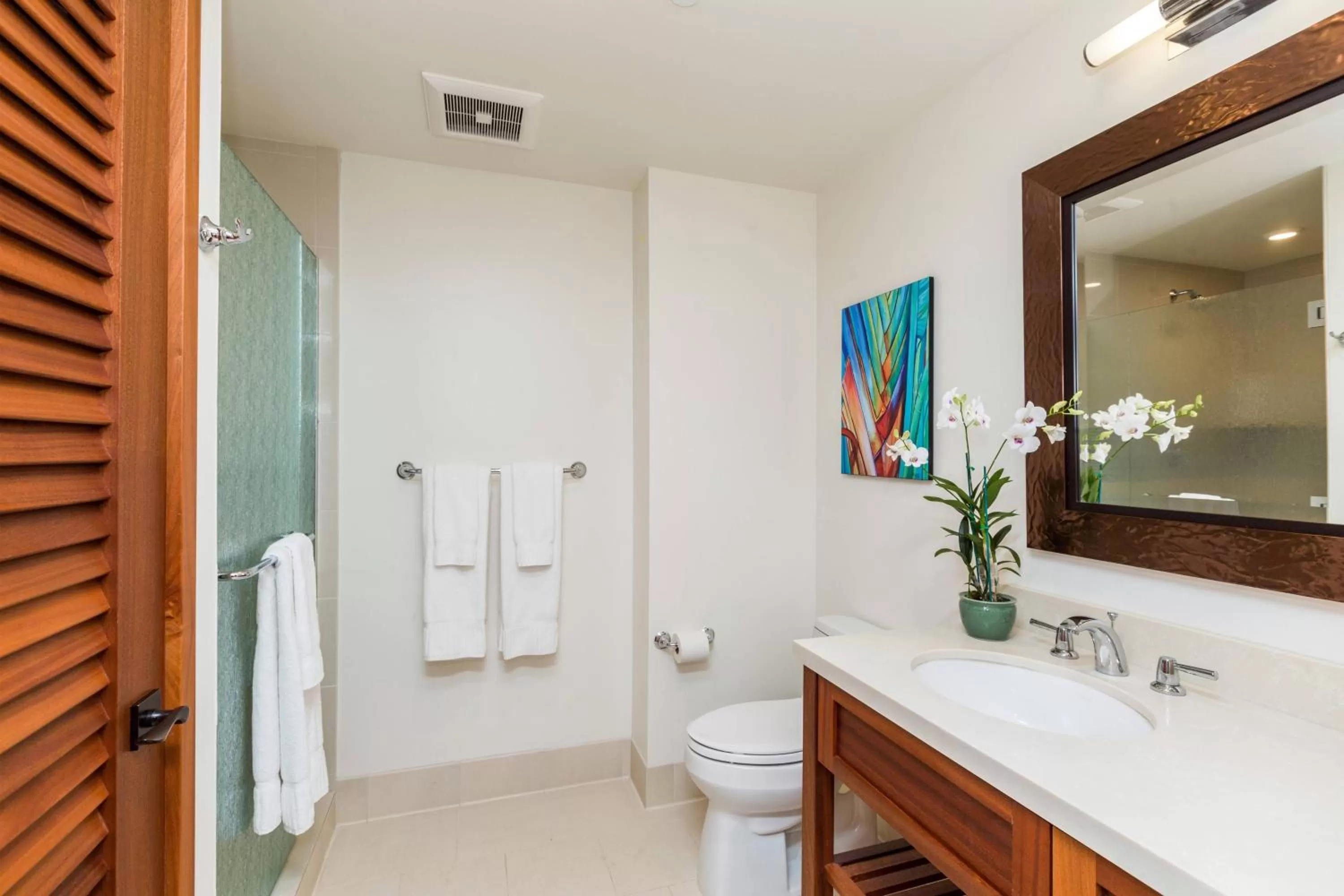 Bathroom in Koloa Landing Resort at Po'ipu, Autograph Collection
