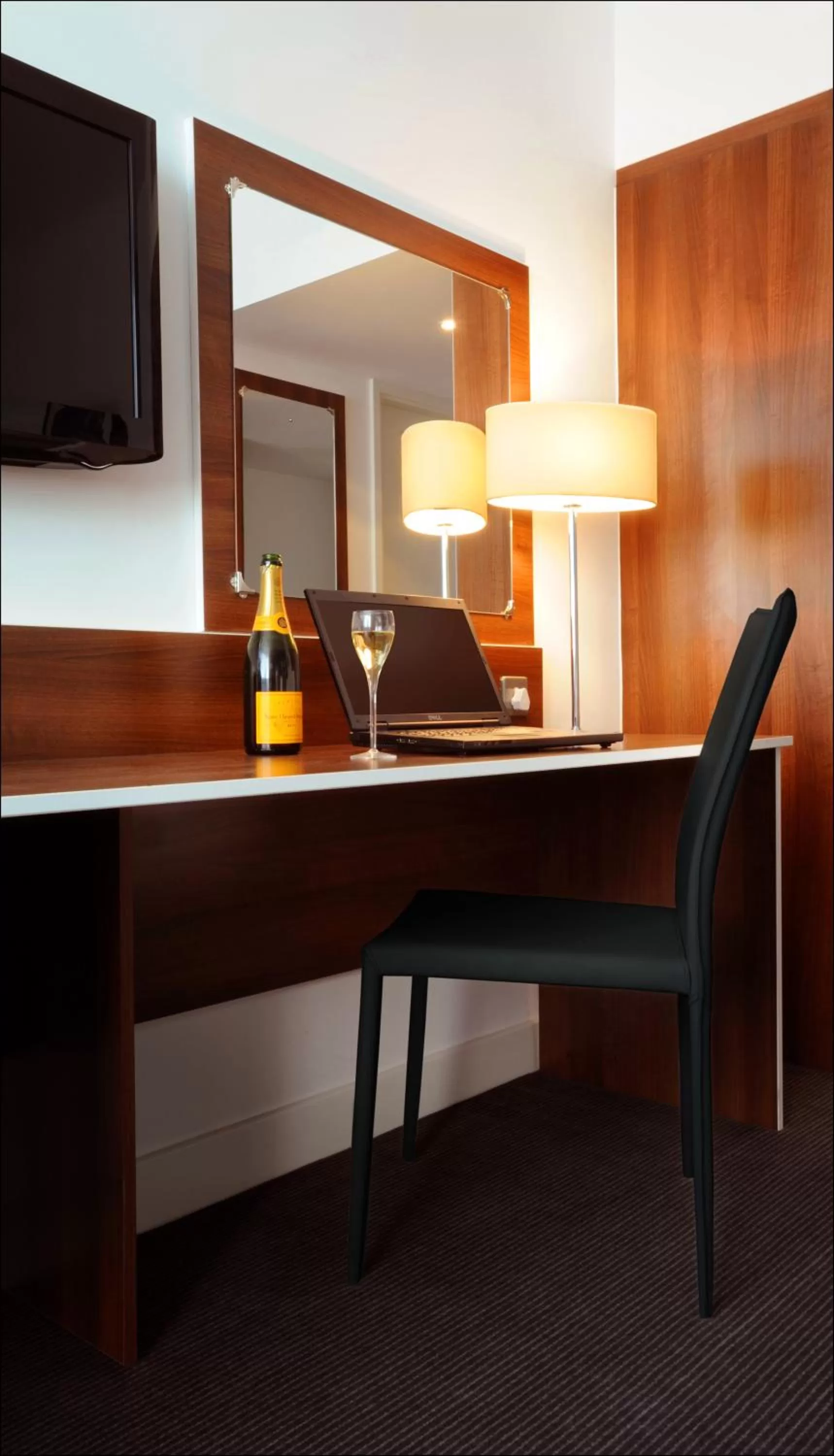 TV and multimedia in Heeton Concept Hotel - City Centre Liverpool